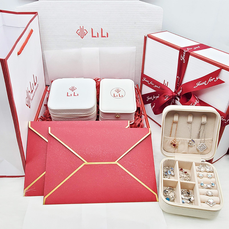 11 Cách Chọn Mua Trang Sức Làm Quà Tặng Phù Hợp Và Ý Nghĩa Cho Nữ