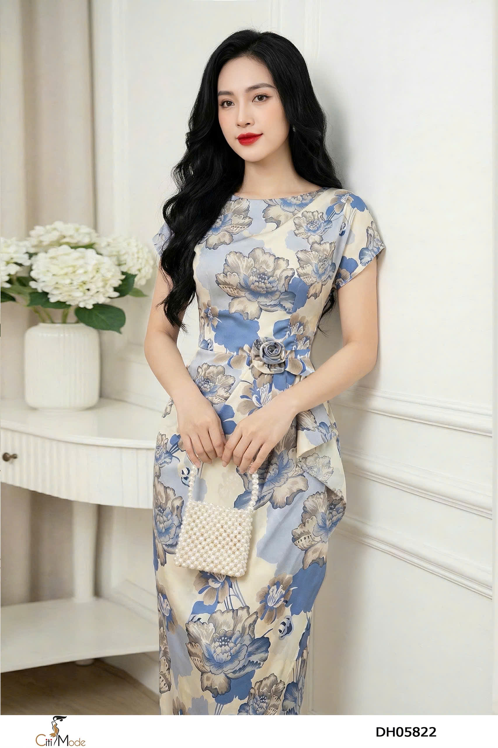 Đầm ôm hoa nổi 3D cổ thuyề tay cọc đính hoa eo