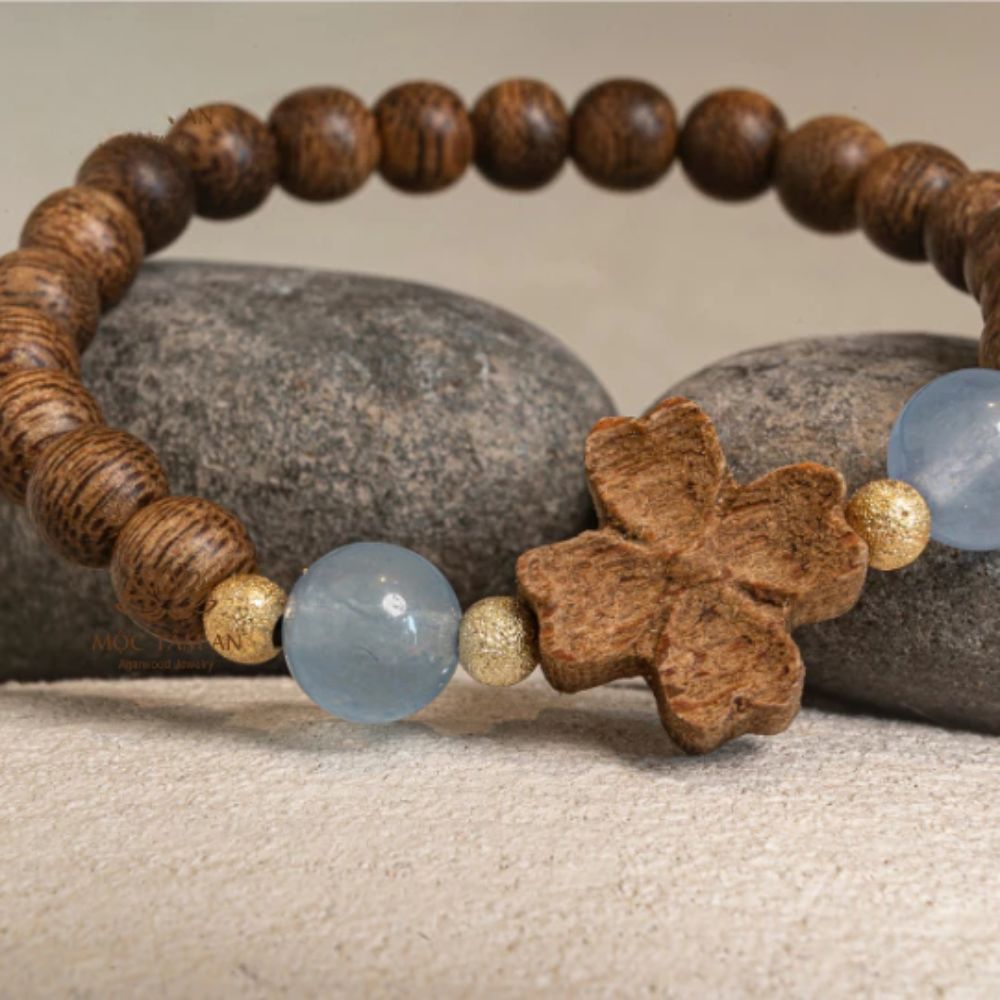 PT164 - Vòng trầm tốc tứ diệp đá Aquamarine