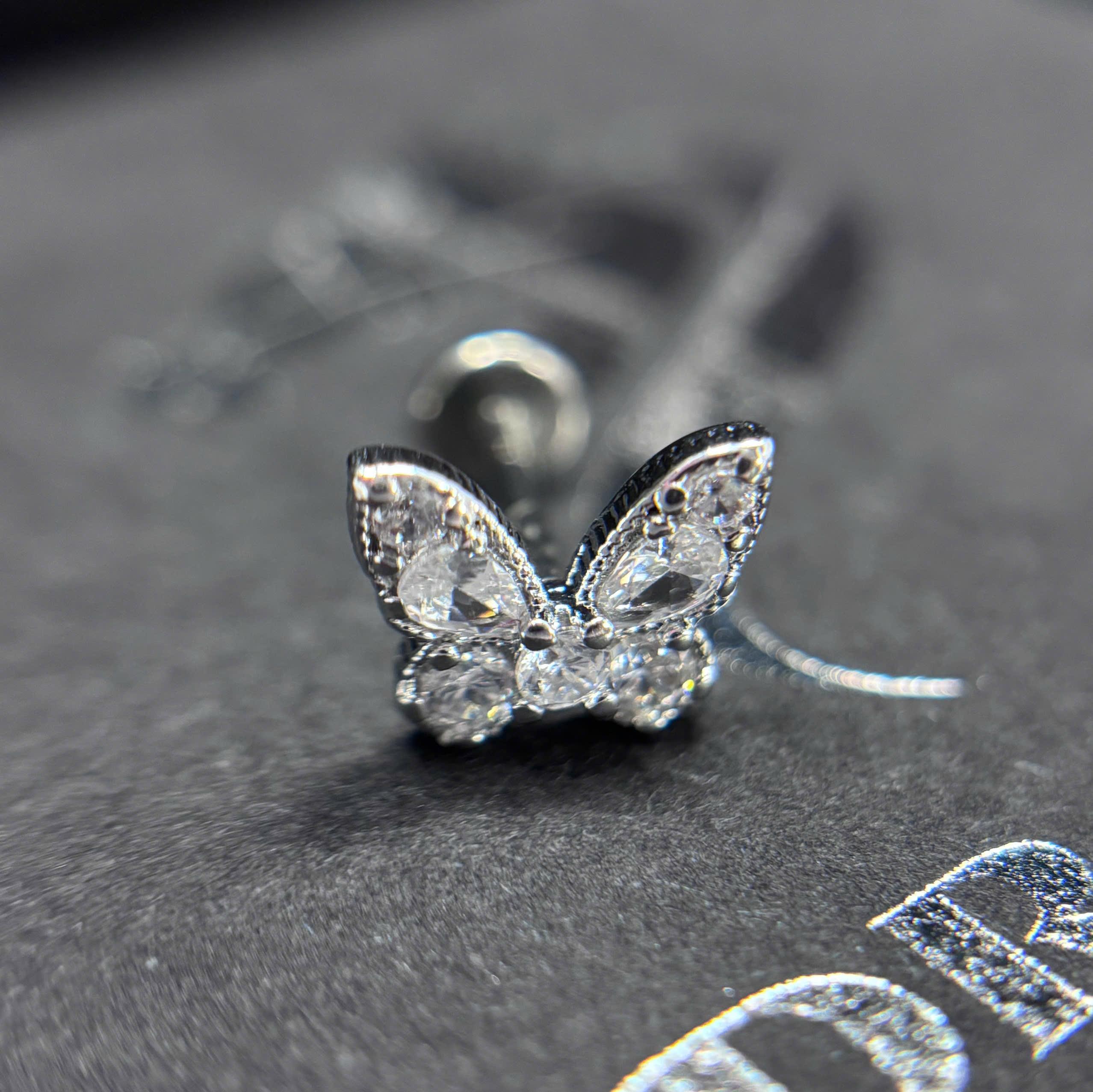 Khuyên kiểu thân titan bướm trắng_thumbnail_1