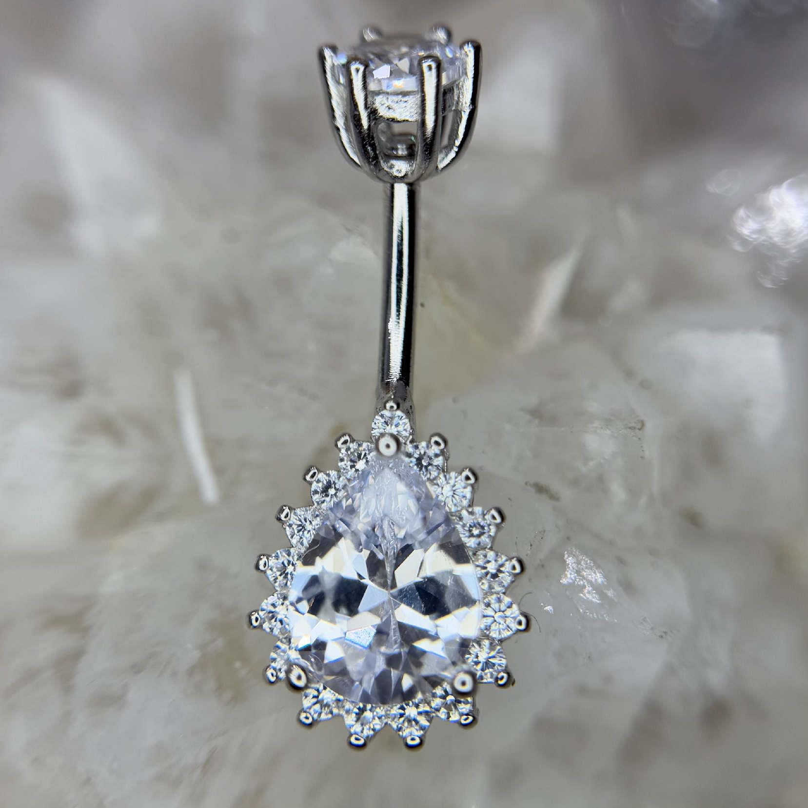 rốn bạc xi bạch kim đá chấu hình thoi viền kim cương 