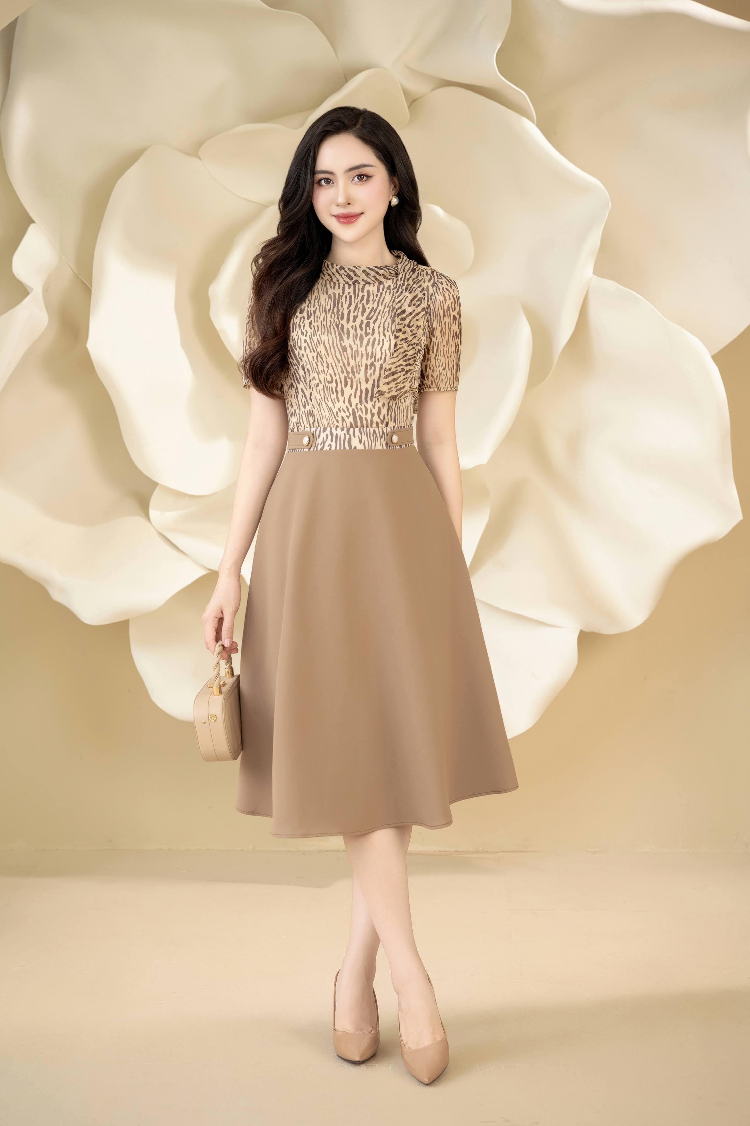 Đầm xoè nâu phối hoạ tiết da báo_thumbnail_2
