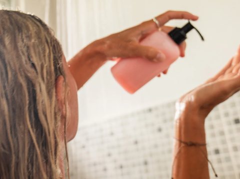 TOP 5  LOẠI DẦU GỘI TỐT NHẤT DÀNH CHO TÓC MỎNG MANG LẠI MÁI TÓC BỒNG BỀNH VÀ TỰ NHIÊN NHẤT