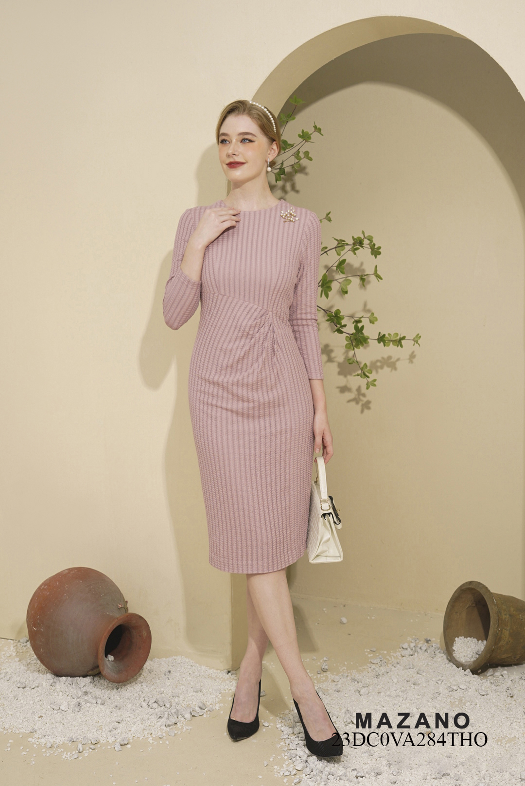 Đầm ôm che bụng trang trí ngọc trai_thumbnail_0