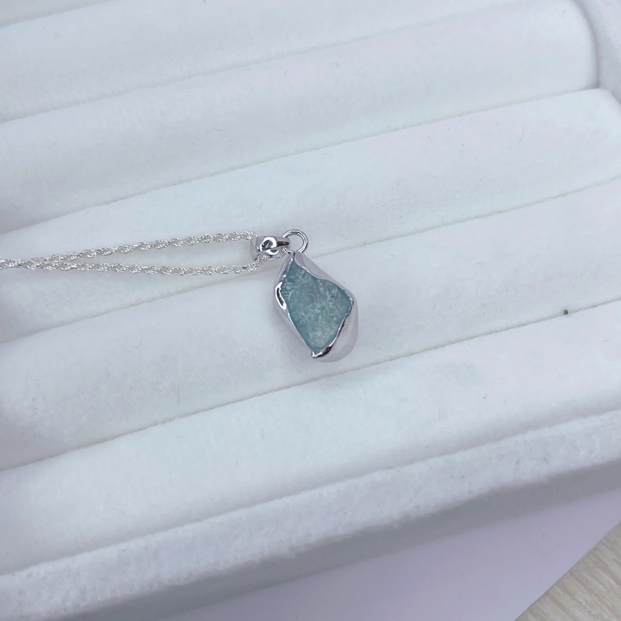 Vòng cổ bạc đá aquamarine
