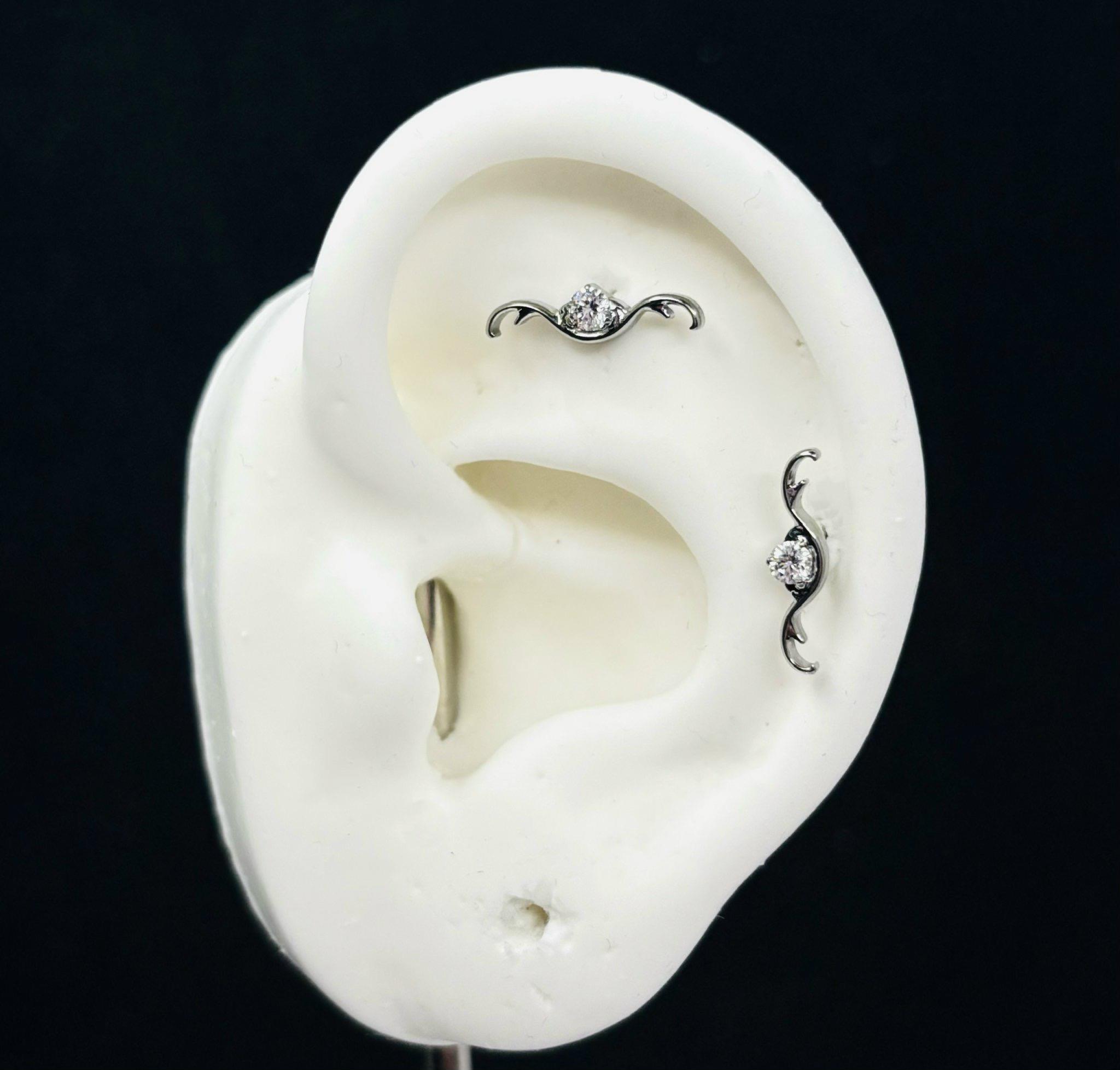 Khuyên kiểu titan cánh mắt_thumbnail_3