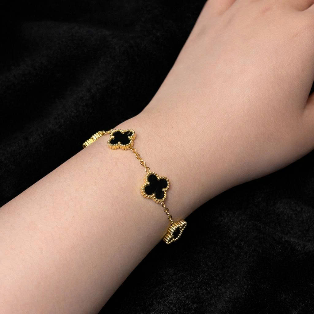 Vòng tay van cleef đá đen lớn màu vàng_thumbnail_2