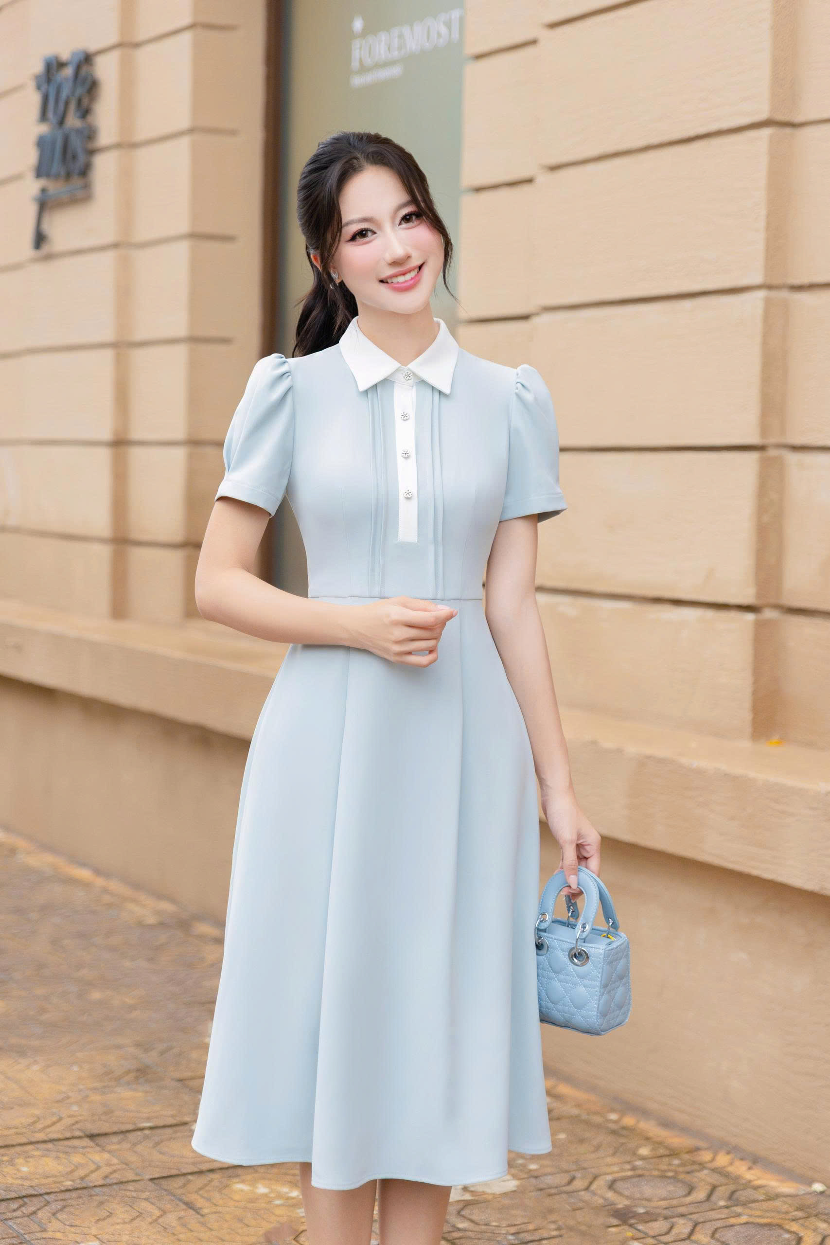 Váy cổ đức ly ngực_thumbnail_3