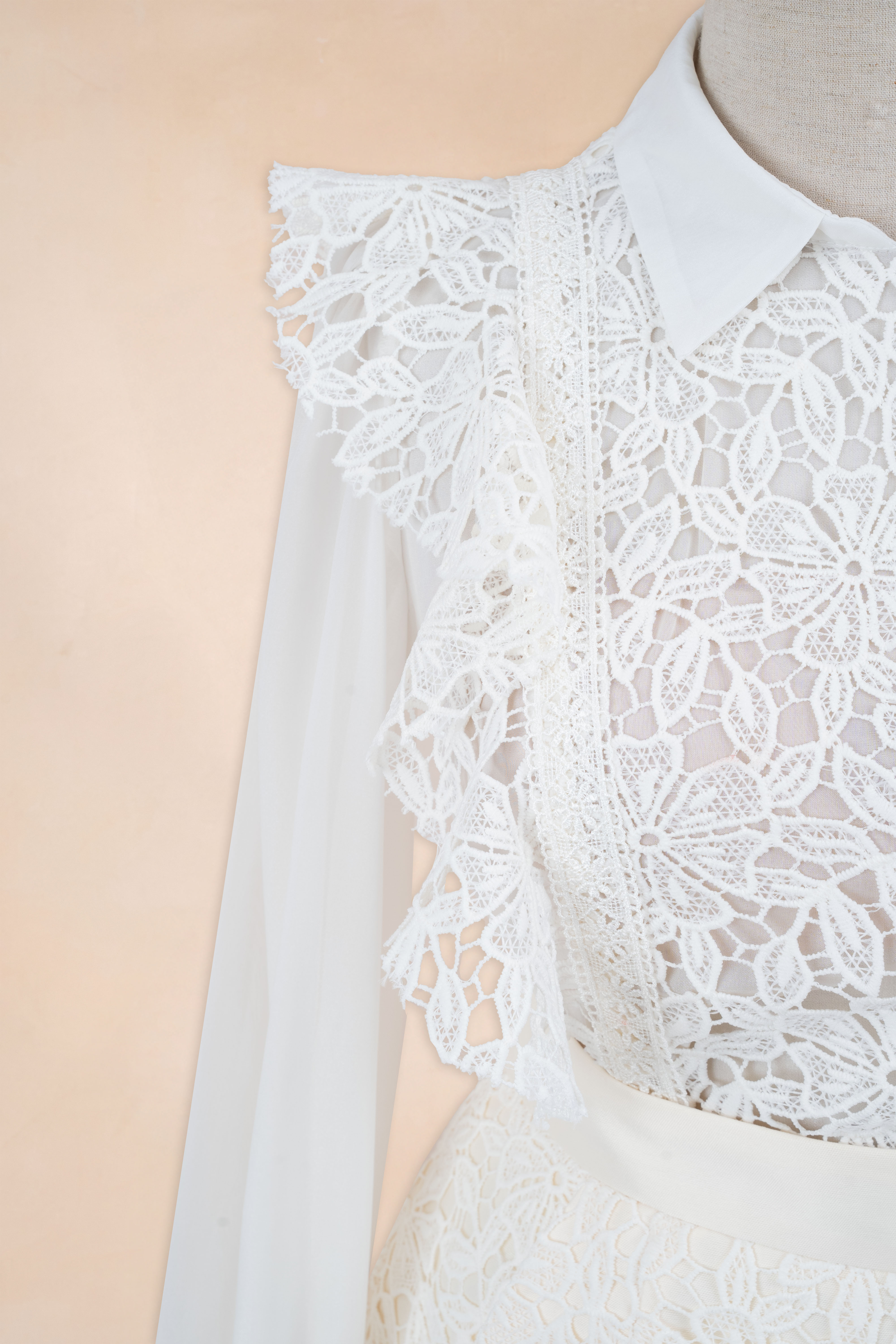 Áo Phối Ren Tay Tơ_thumbnail_2