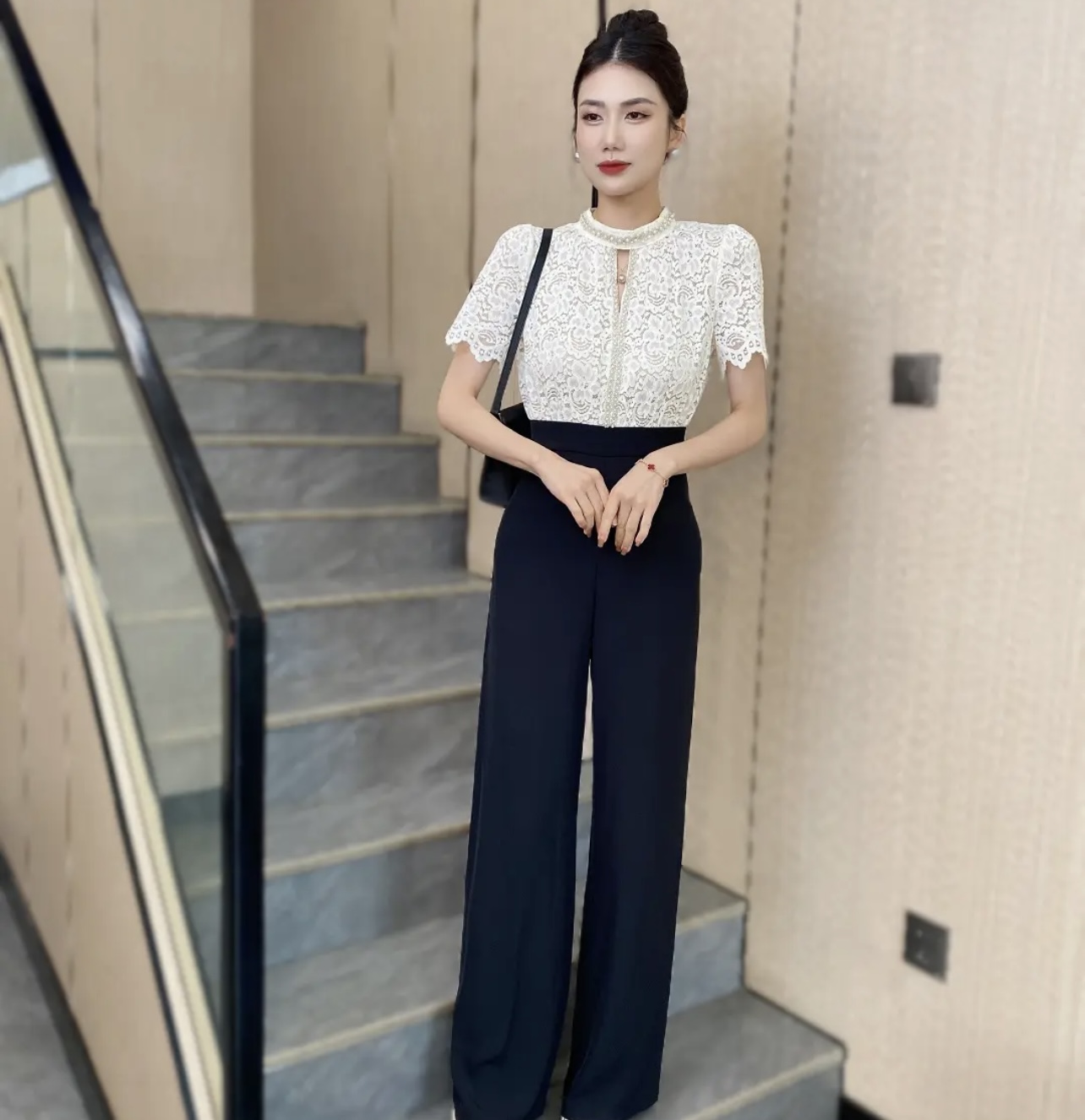 Jump phối ren cổ tròn đính đá phong cách_thumbnail_3