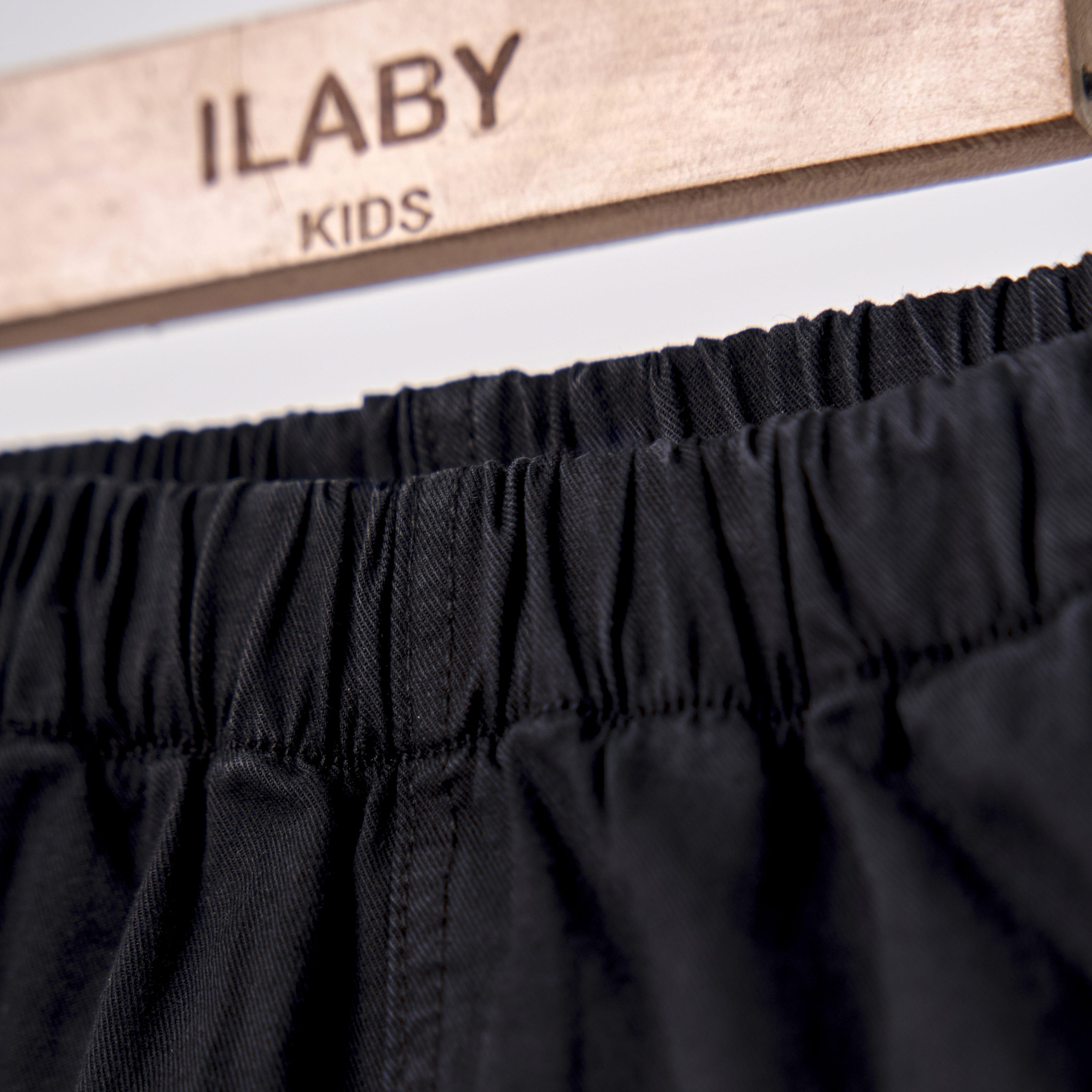 Quần jogger túi hộp phối stick nắp túi