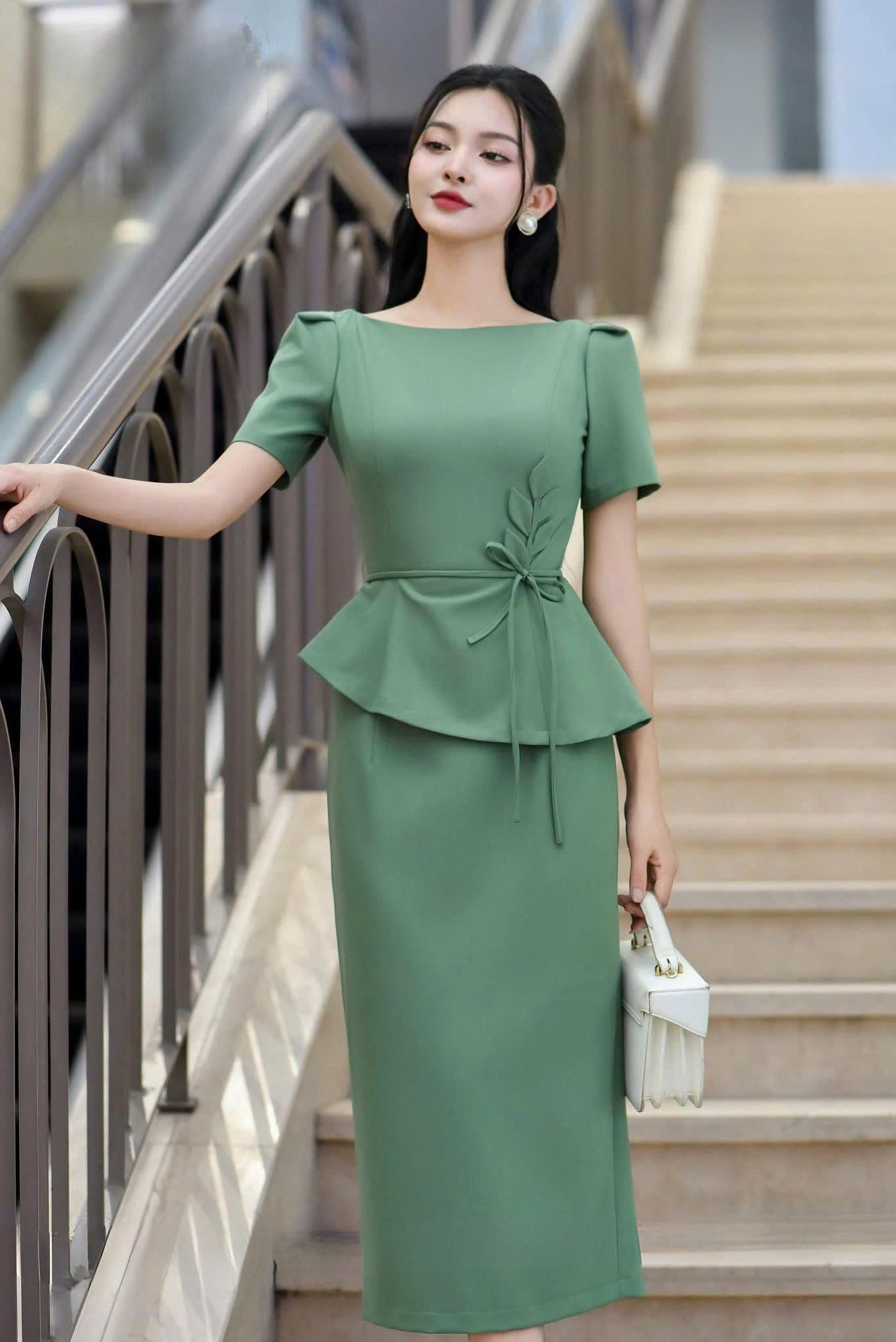 Đầm ôm peplum xanh lá hoa eo cách điệu DL348