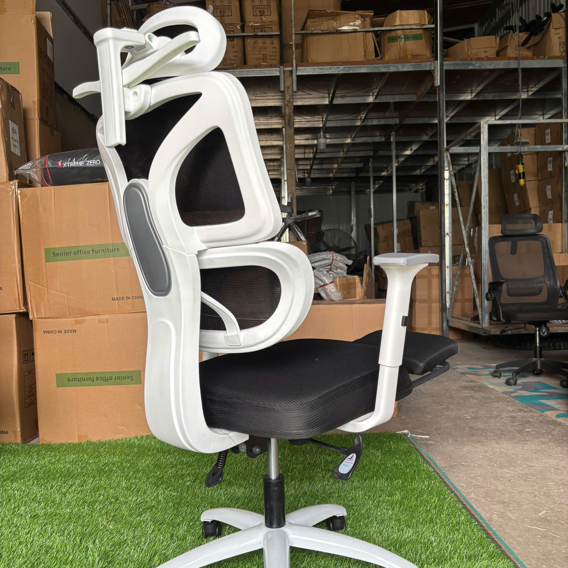 Ghế công thái học LX28 - 2 lưng bảo vệ cột sống, khung nhựa đúc chắc chắn, ngồi lâu không mỏi_thumbnail_7