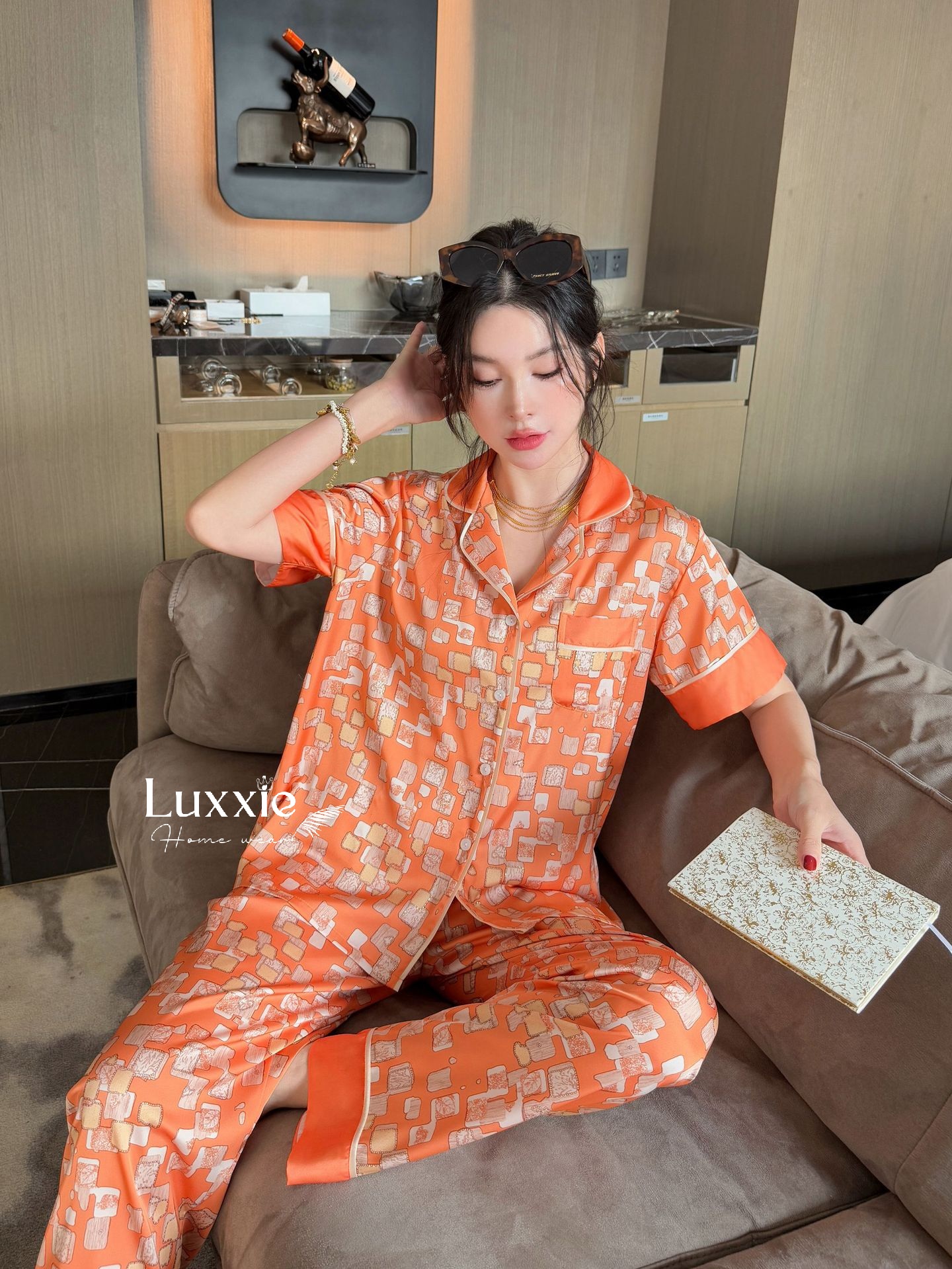N127B Pijama lụa họa tiết hình khối cộc tay_thumbnail_4