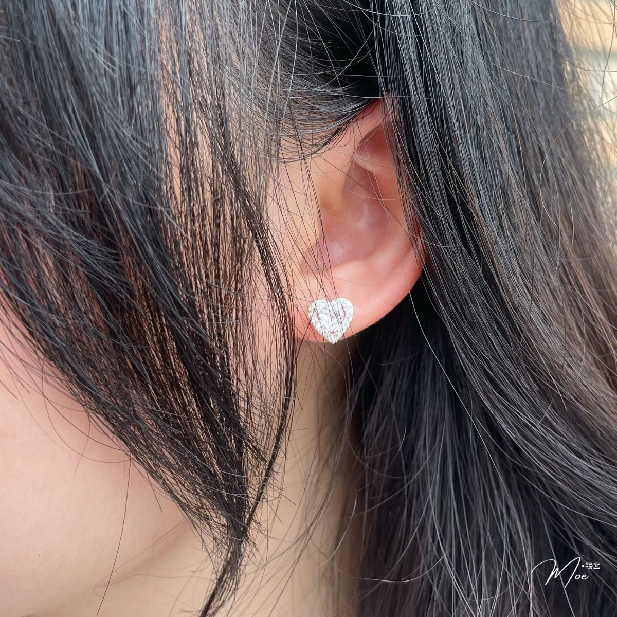 K258 - Khuyên tai trái tim pha lê