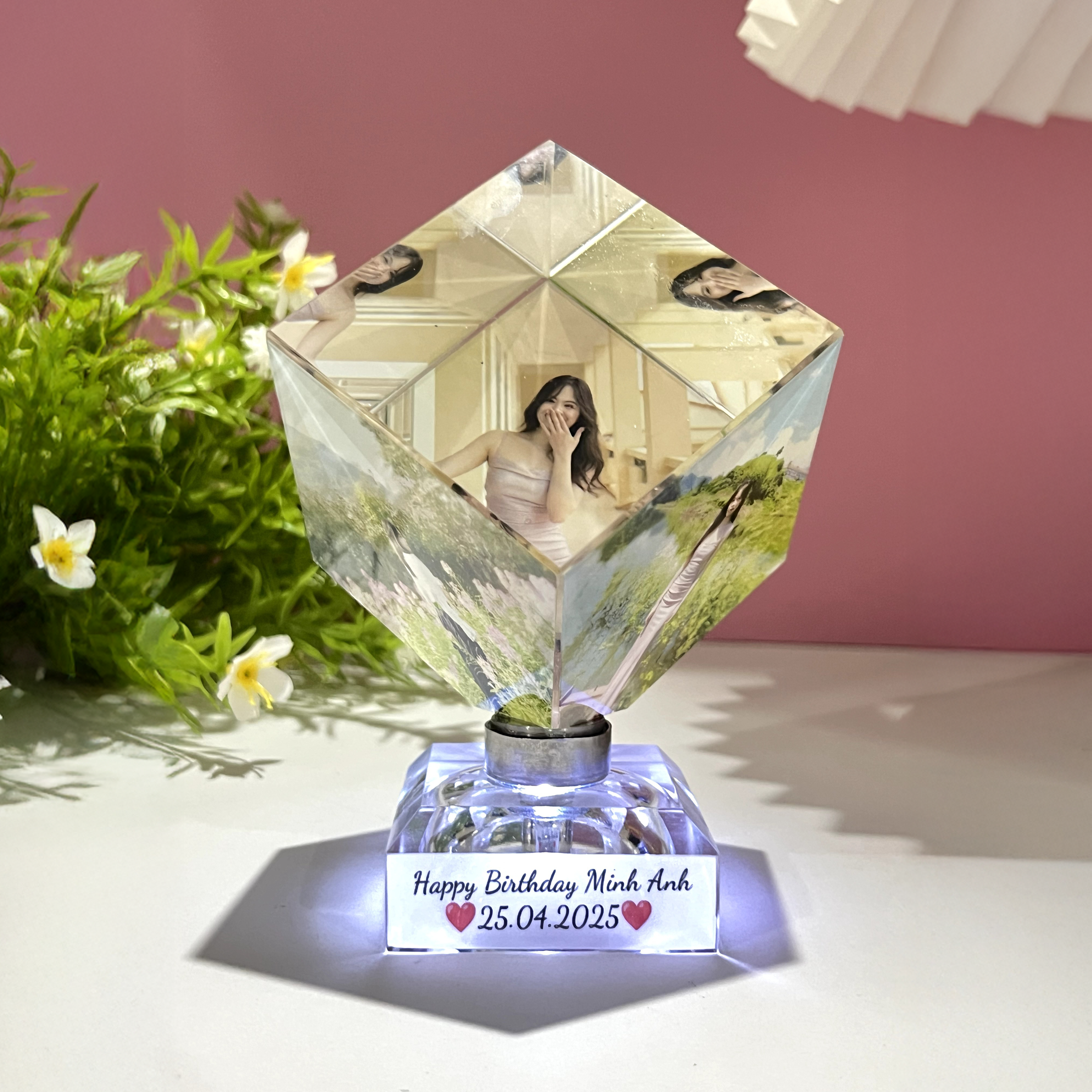 Pha lê lập phương in ảnh cá nhân hóa theo yêu cầu làm quà sinh nhật tặng bạn gái, mẹ, bạn thân, món quà sinh nhật độc đáo, sang trọng_thumbnail_4