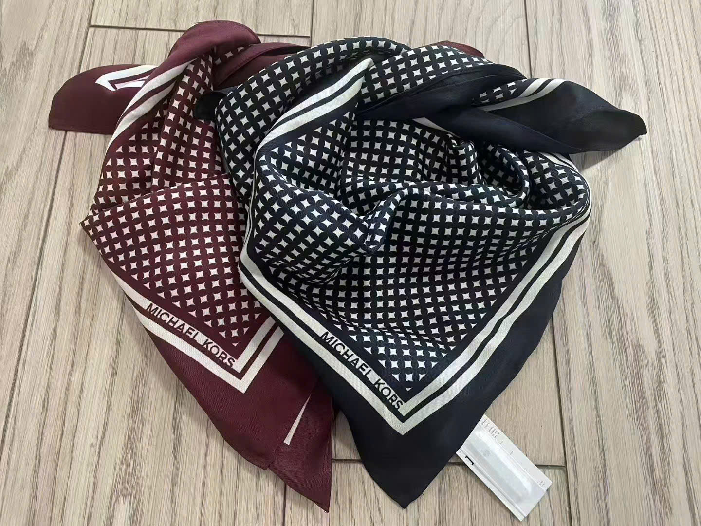 G757 KHĂN MICHAEL_thumbnail_1