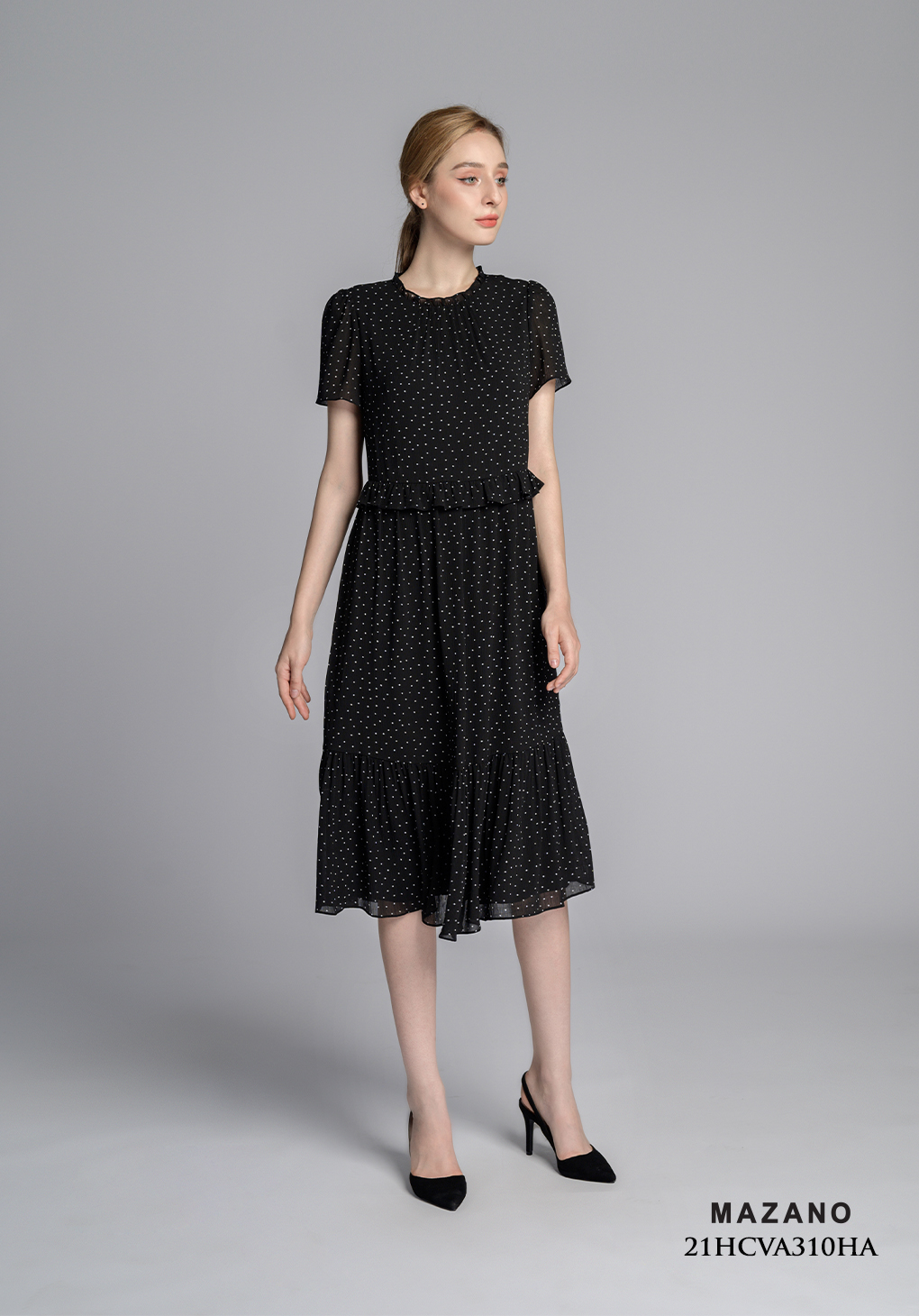 Váy suông đen chấm bi bèo peplum