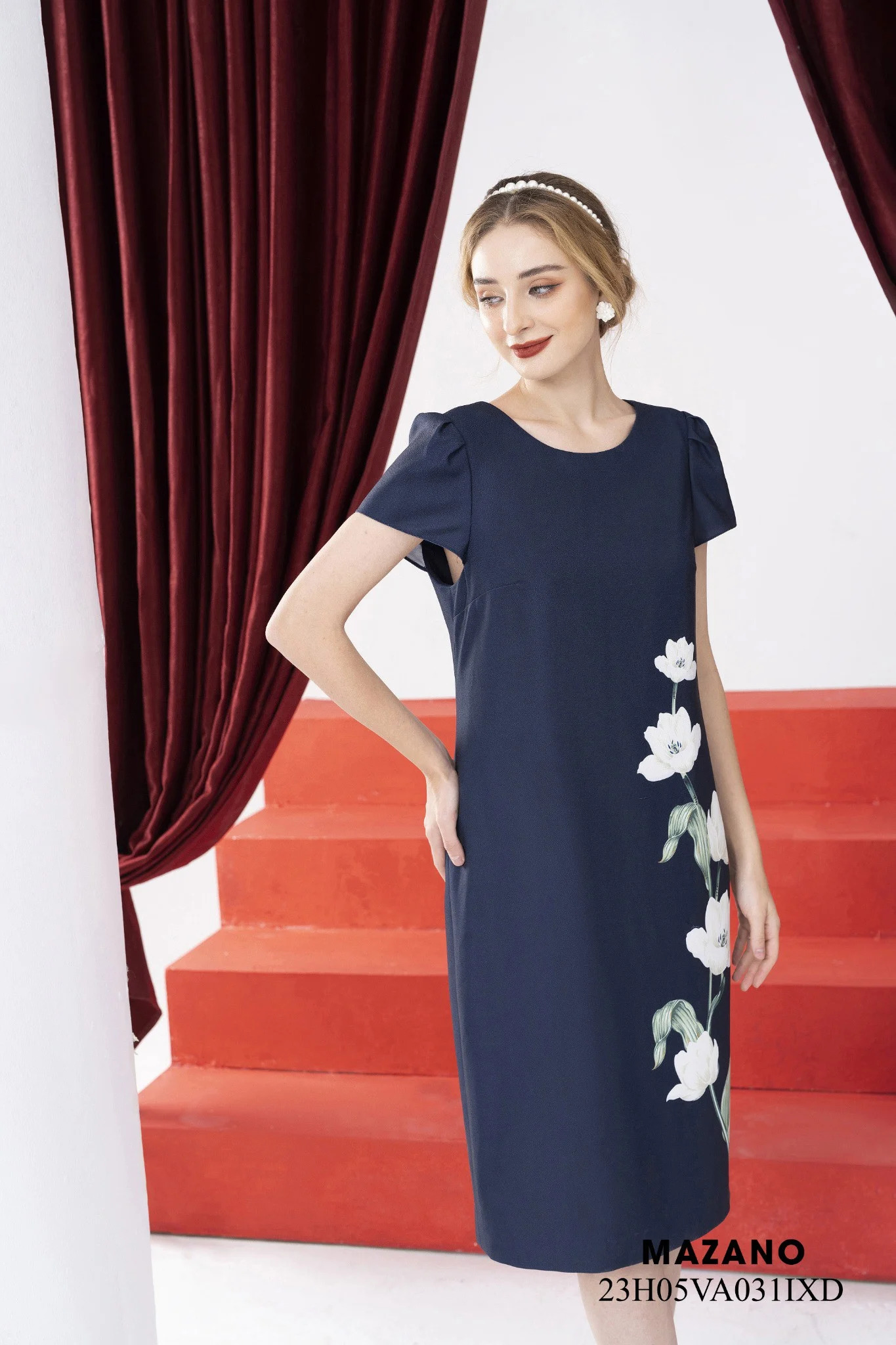 Váy Đầm Suông Vải thô mỏng Hoạ tiết hoa in bố cục Cổ tròn Tay ngắn Dài qua gối_thumbnail_3