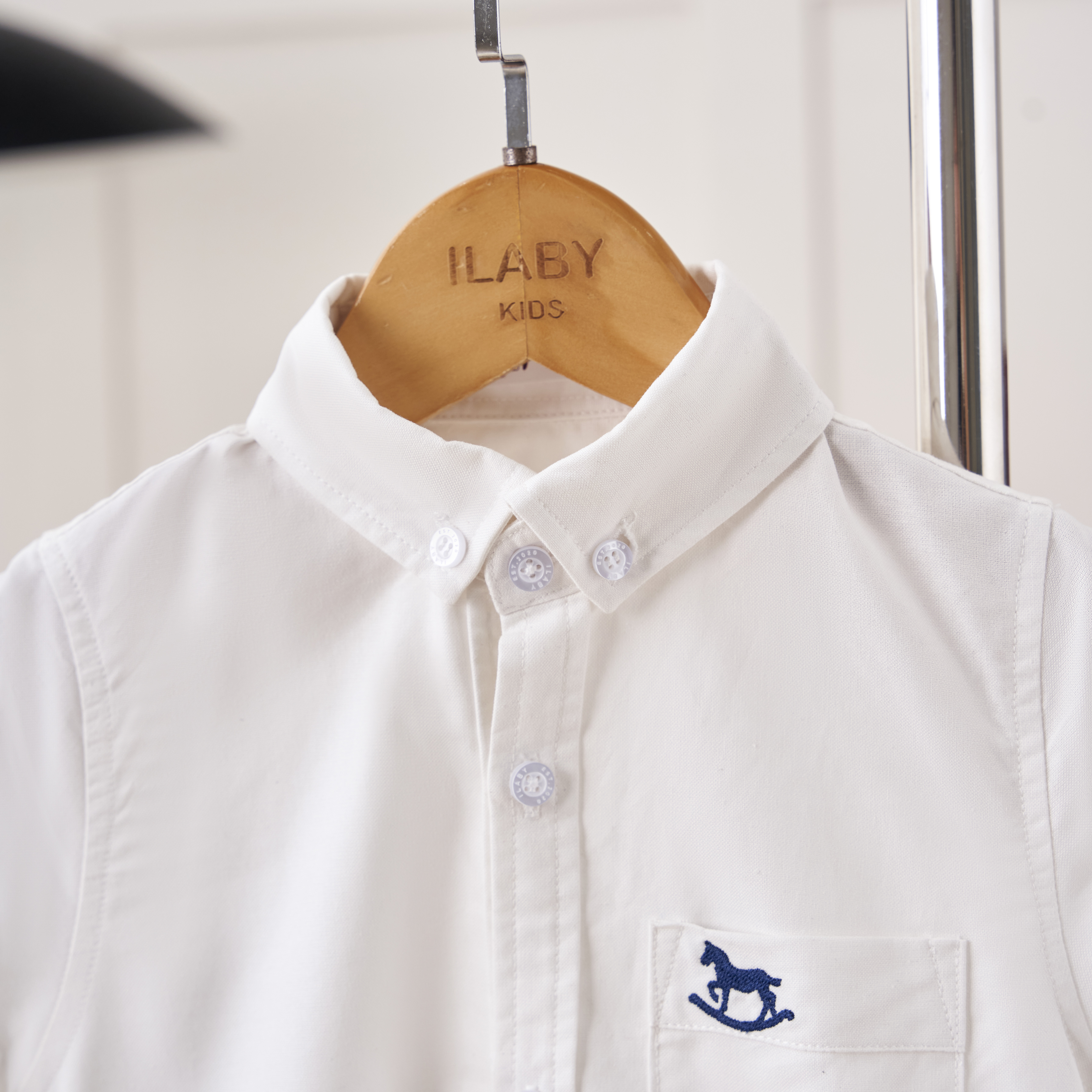 Áo sơ mi cộc tay thêu hình túi_thumbnail_3