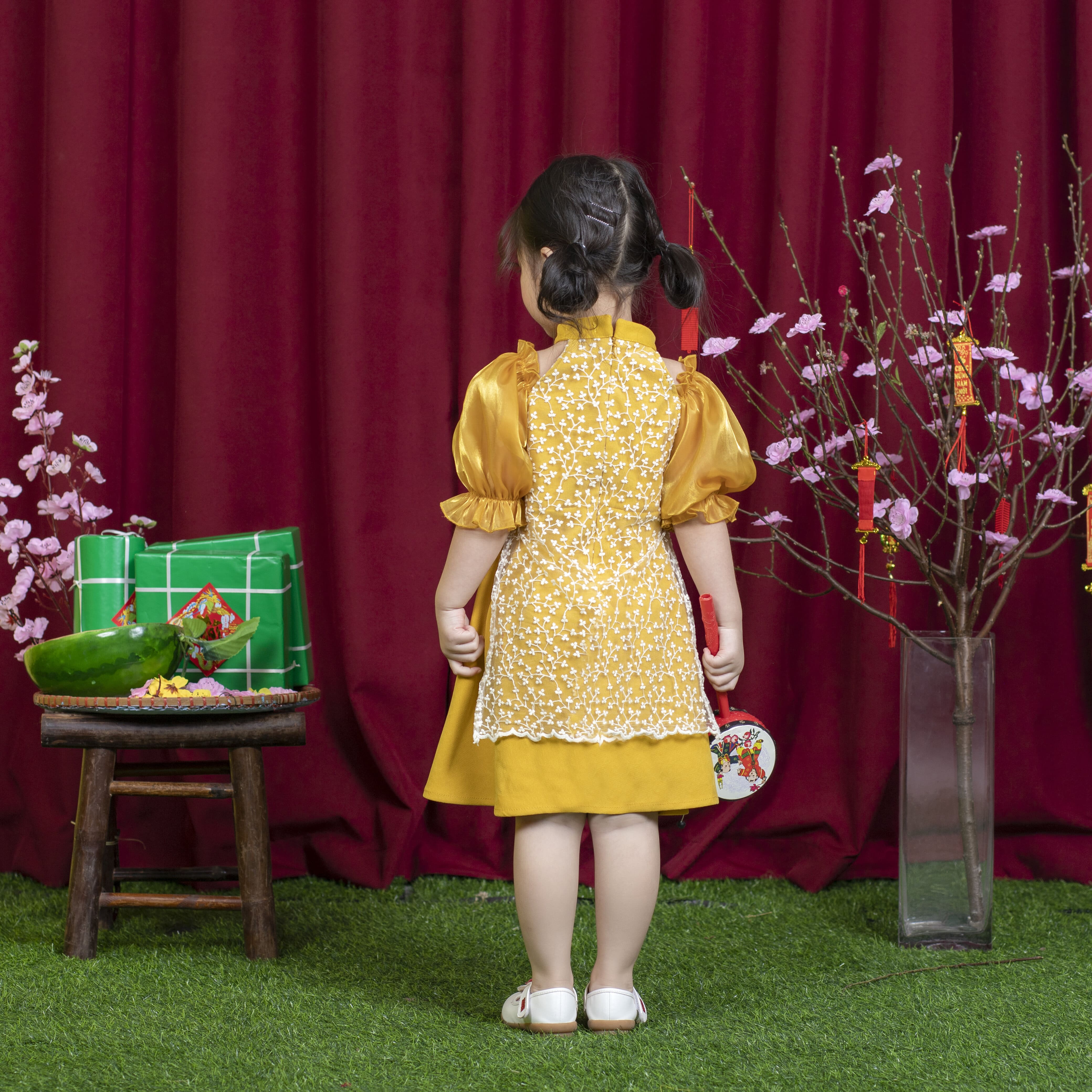 Váy tơ phối ren khoét vai_thumbnail_4