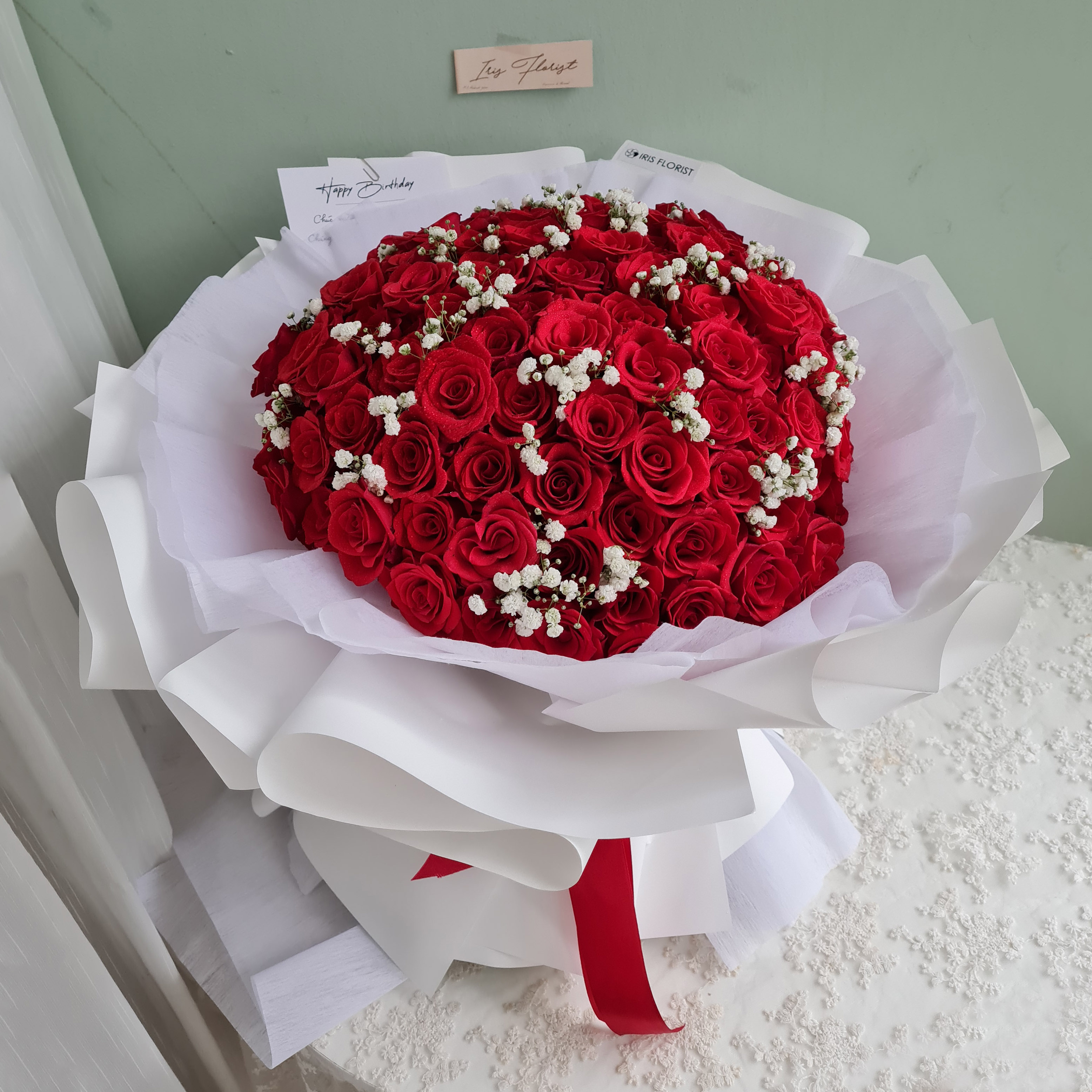 Bó hồng đỏ Đà Lạt - 100 Bông Red Rose mix Baby