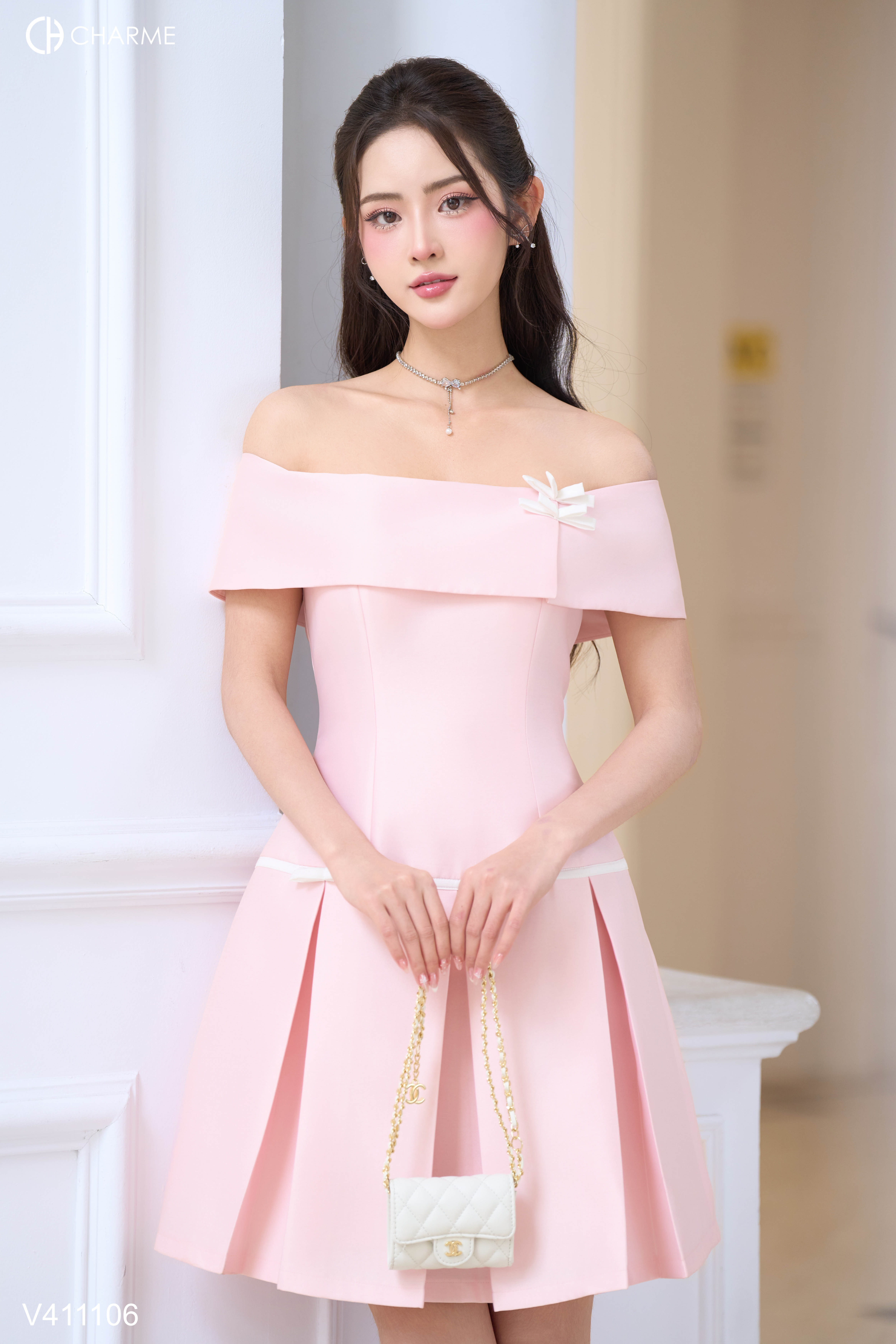 Váy trễ vai đính nơ vạt ly_thumbnail_1