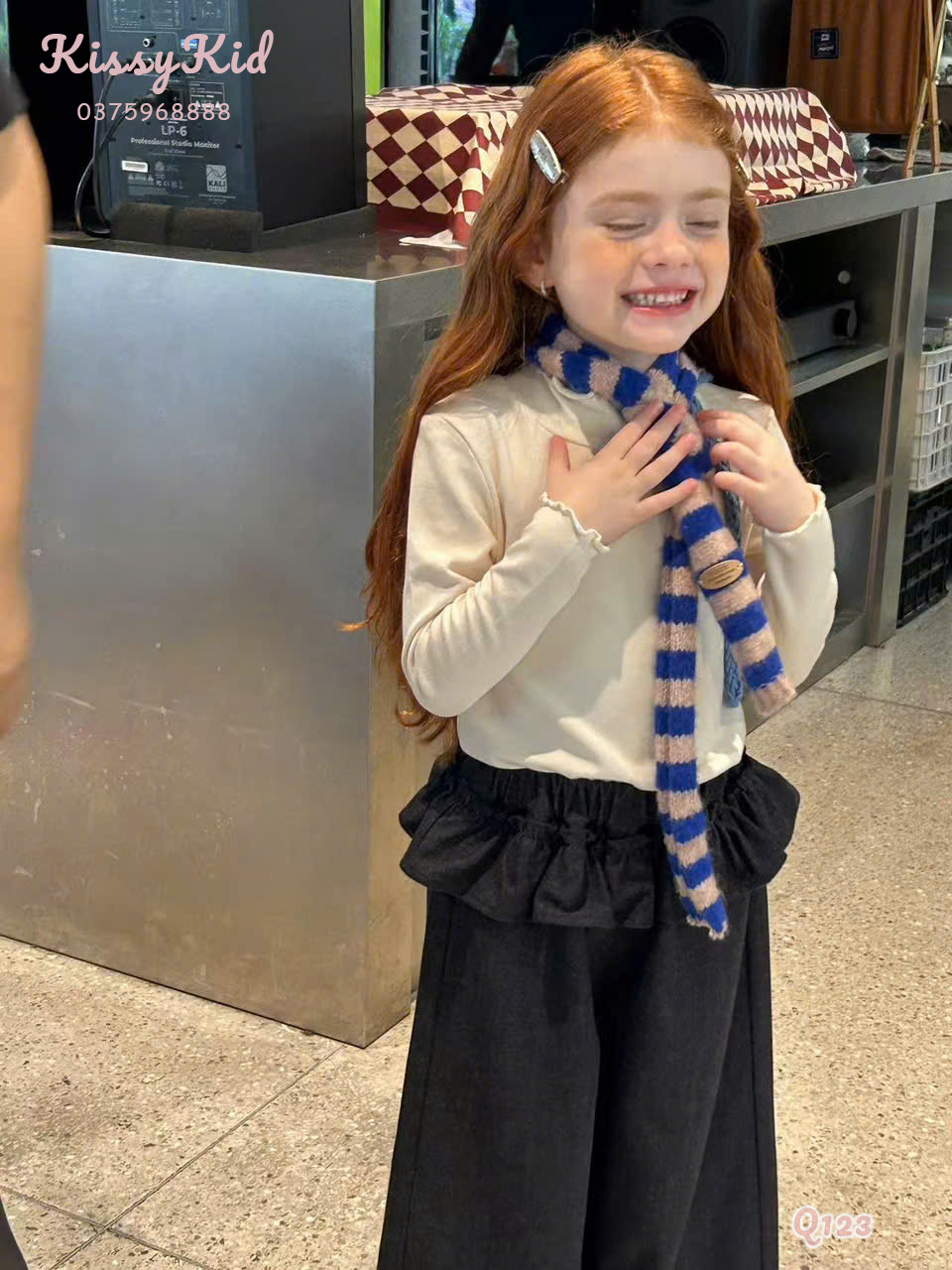 (Q123) quần nỉ đen trơn cạp viền bèo