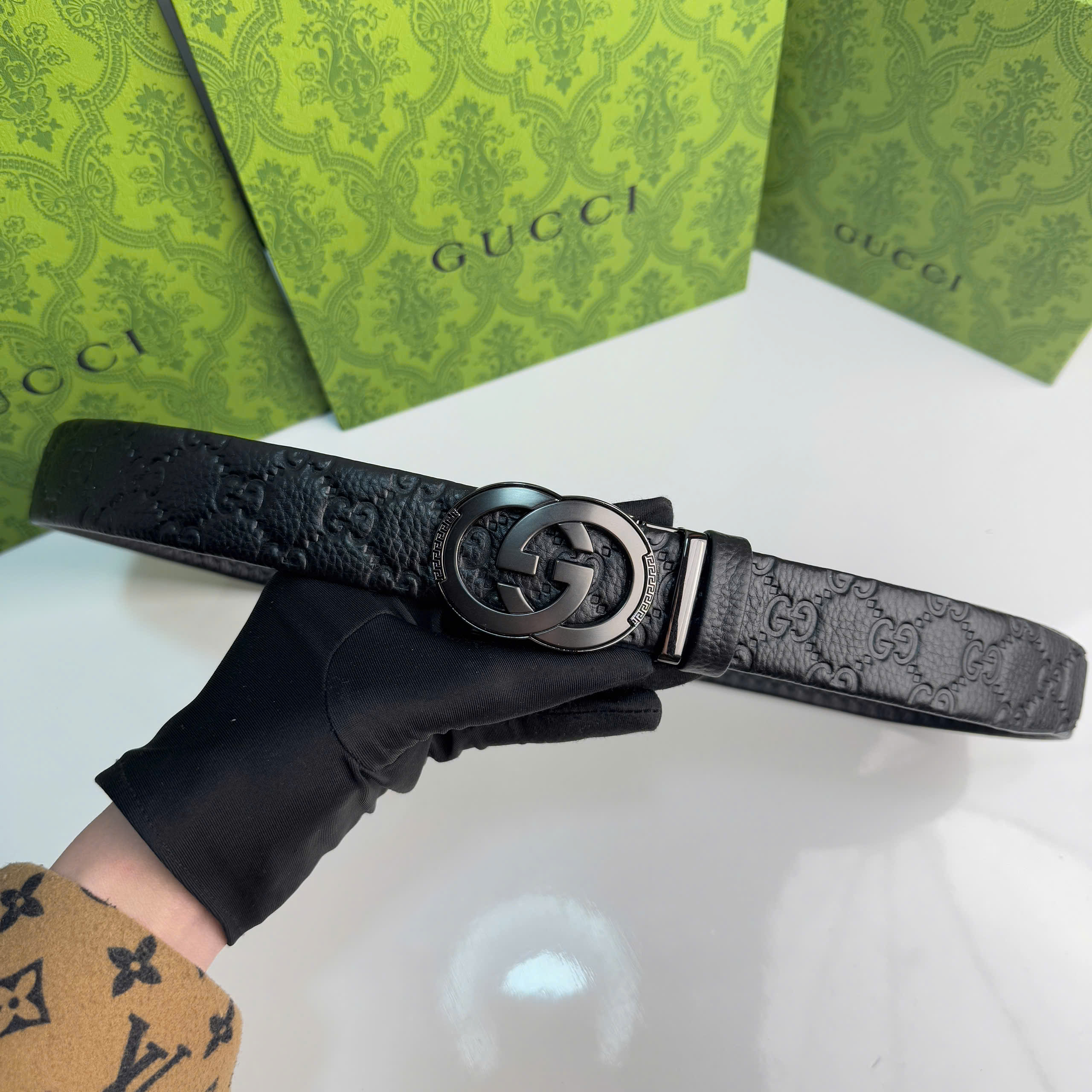 Thắt lưng Gucci GG Embossed Leather Belt with Enamel Buckle_thumbnail_5