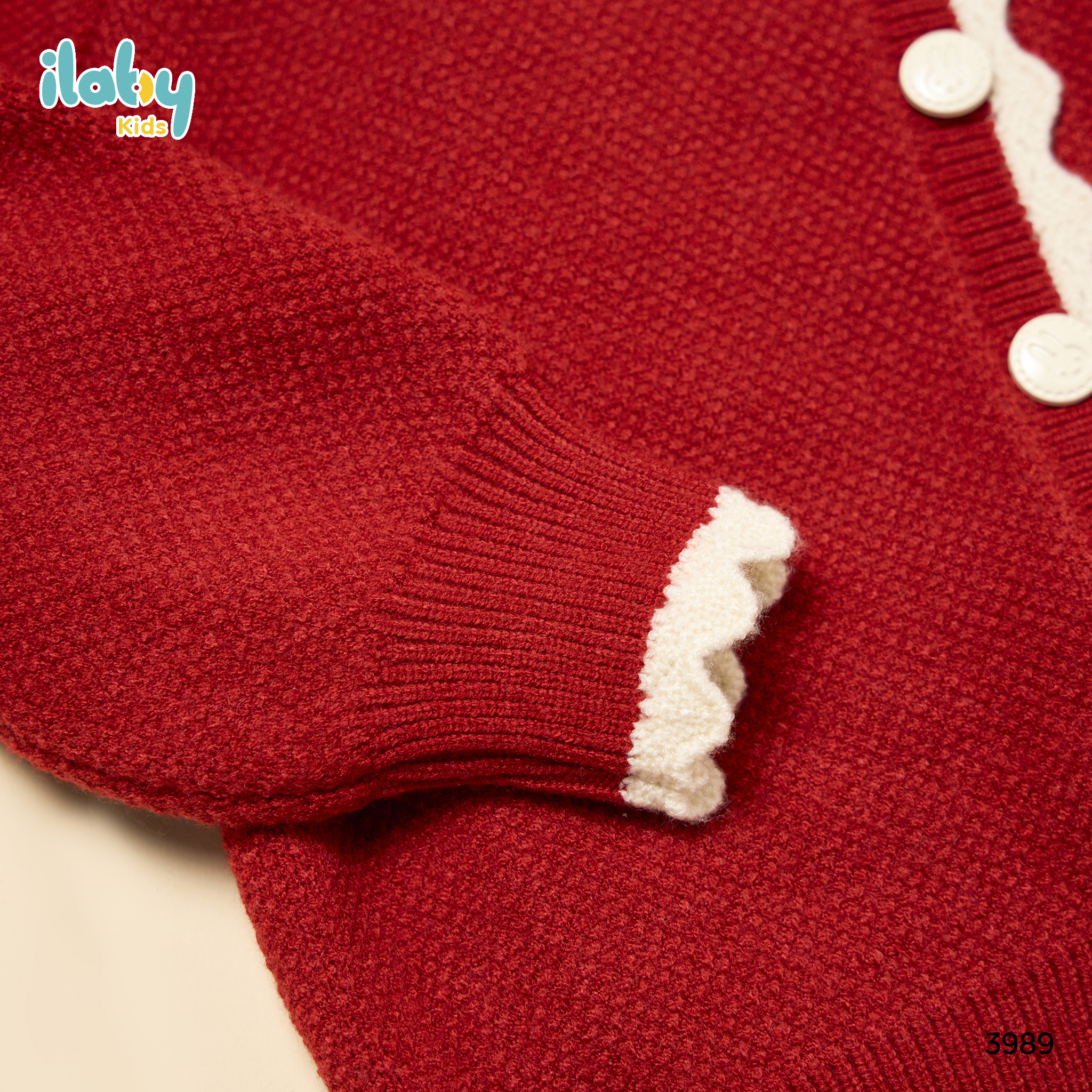 Áo len cài khuy thân trước