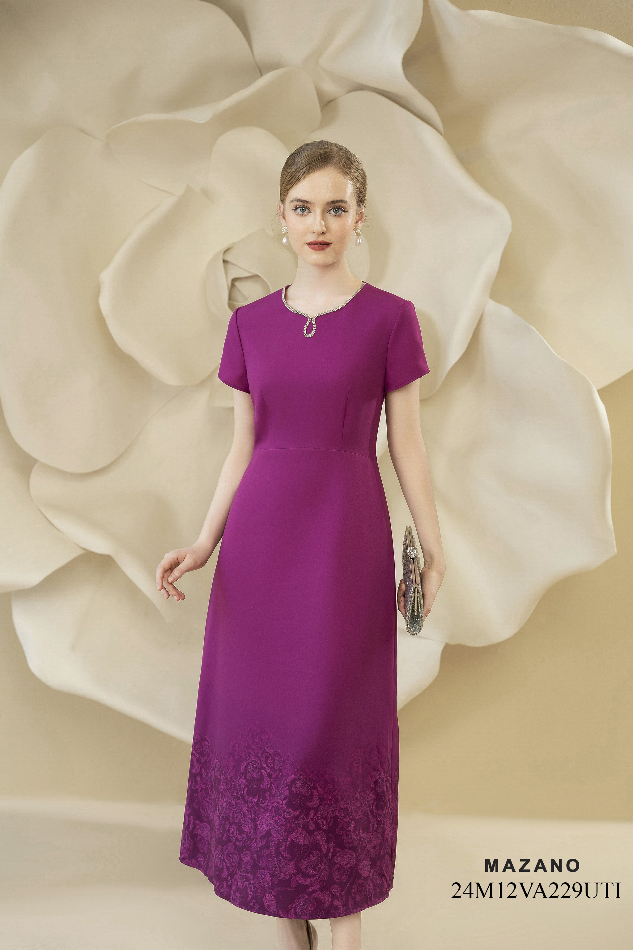 Váy Đầm Ôm Vải thô chun Hoạ tiết hoa cách điệu Cổ tròn Đính đá Dài đến mắt cá chân