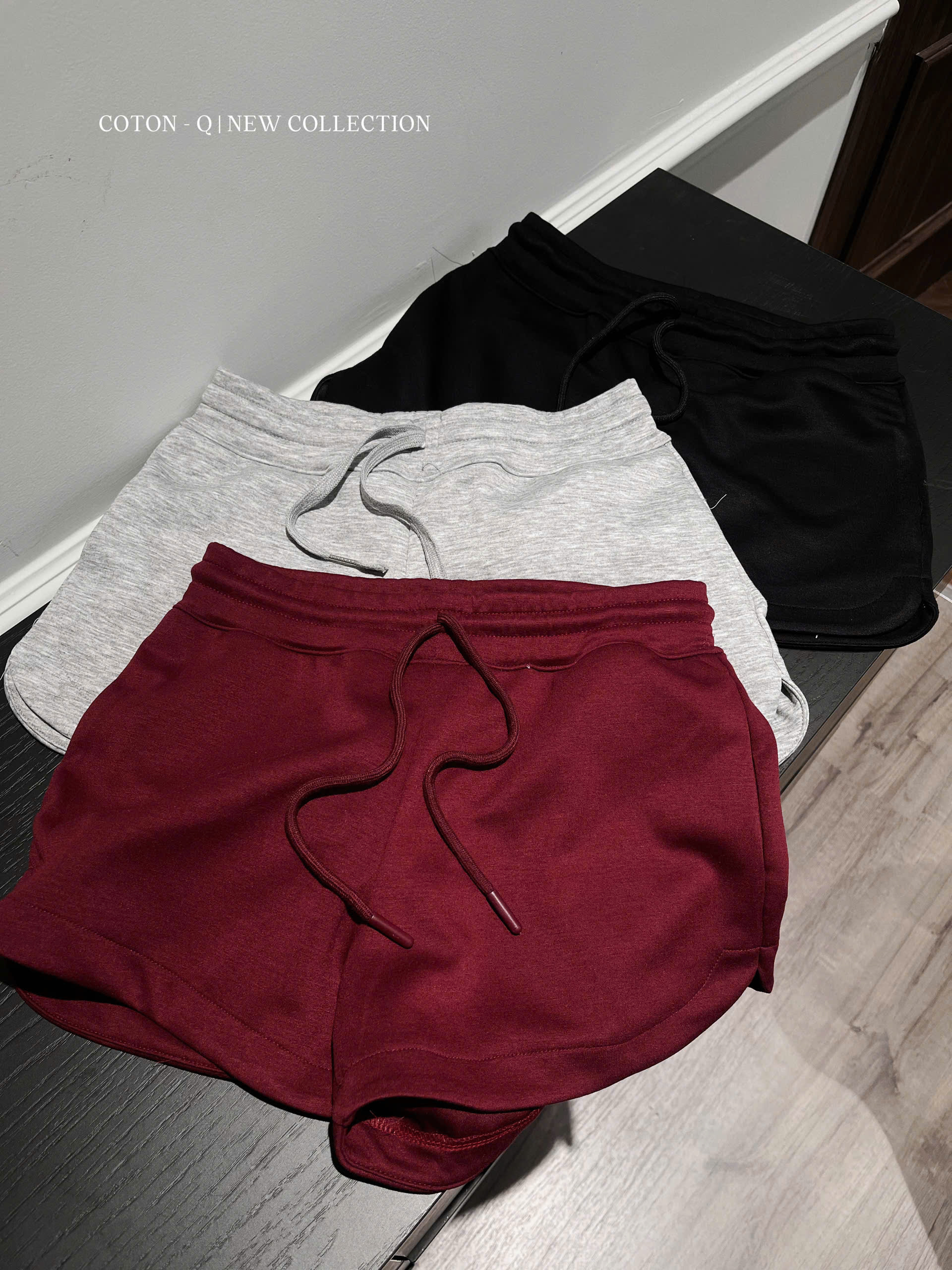 HJ4 Set áo ôm phối nút + quần đùi thun ( TRẮNG )