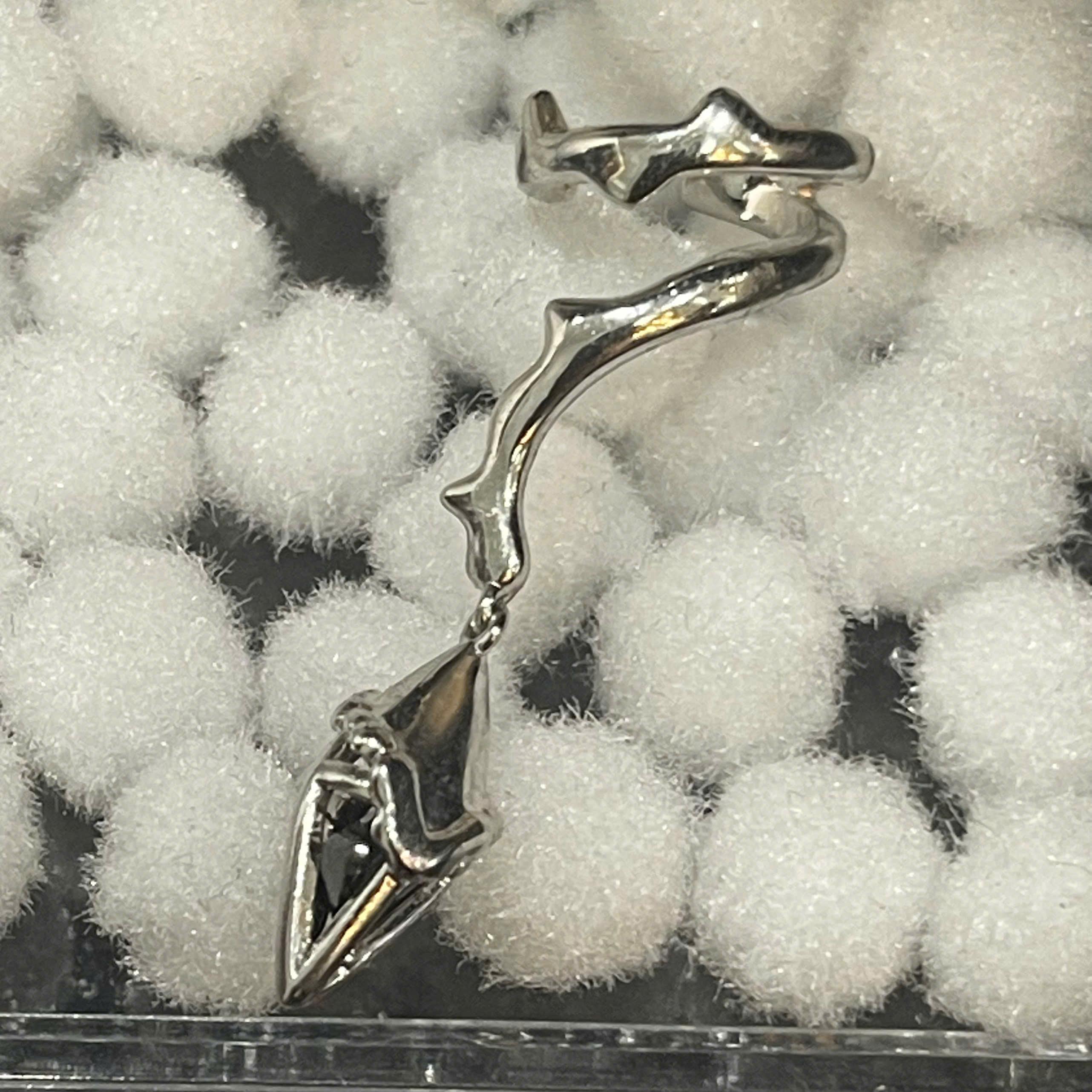 Khuyên kẹp giả hình thoi rơi_thumbnail_1