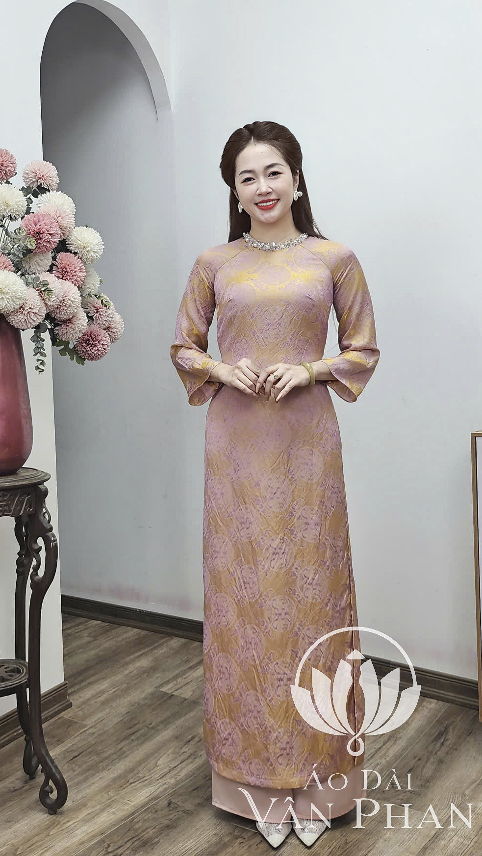 CT349 áo dài cách tân cổ khít tơ tằm tencel hồng_thumbnail_1