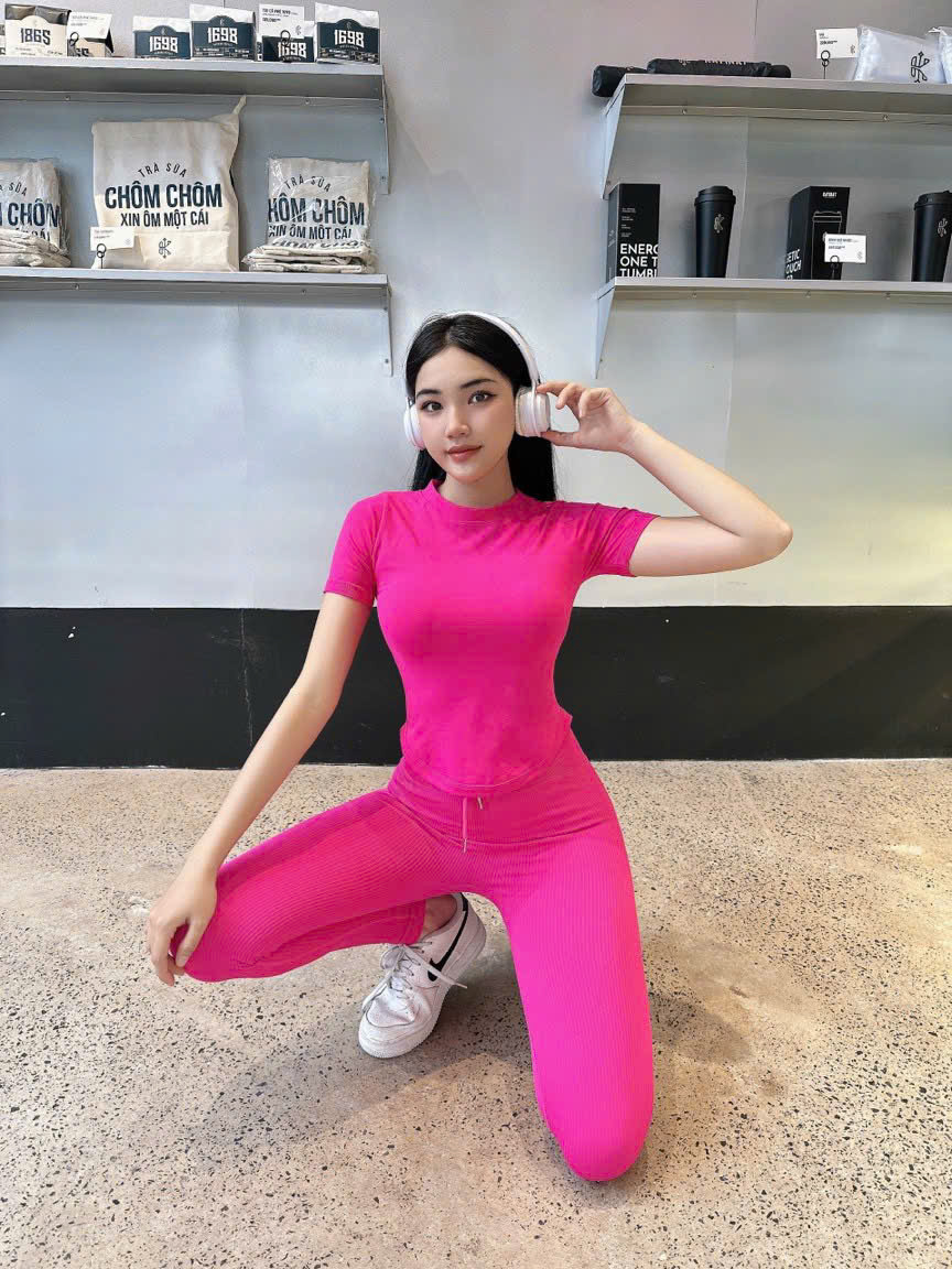 Áo Thun Thể Thao Tay Ngắn Cổ Tròn Vạt Bầu_thumbnail_16