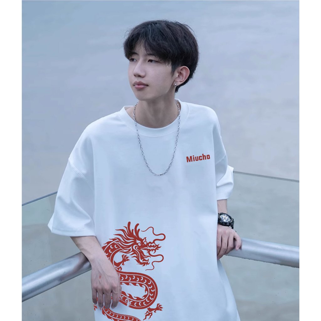 Áo phông Tết 2024 in hình rồng màu đỏ local brand form rộng ATD896 Miucho Man tay ngắn vải cotton cổ tròn in mix_thumbnail_2