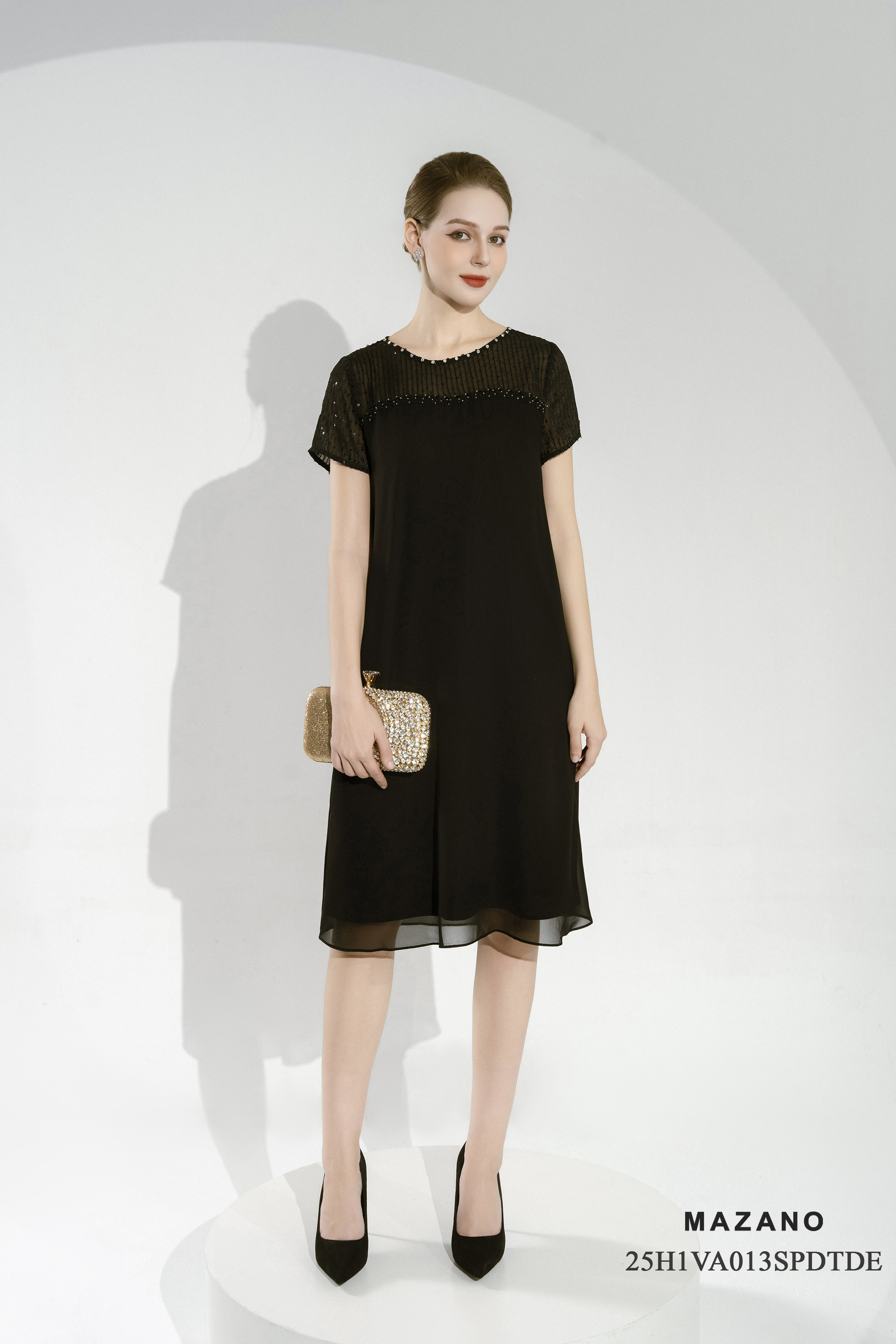 Váy Đầm suông A Vải voan mỏng Phối kim sa Đính trang trí Cổ tròn Tay ngắn Dài váy đến gối.