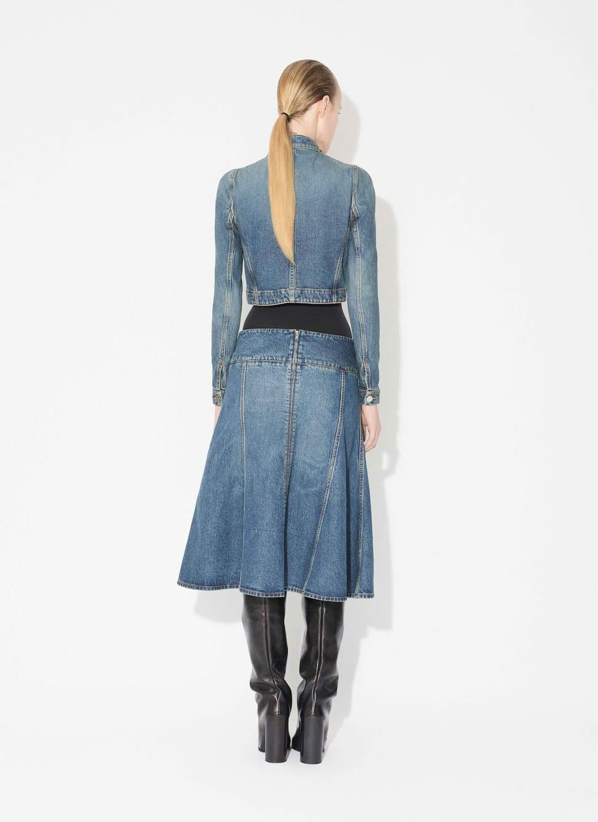 CHAN VAY THEORLAT_thumbnail_5