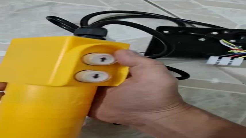 Tay bấm điều khiển các loại máy tời, cẩu trục, Công tắc tời dùng điện 220v,_thumbnail_1