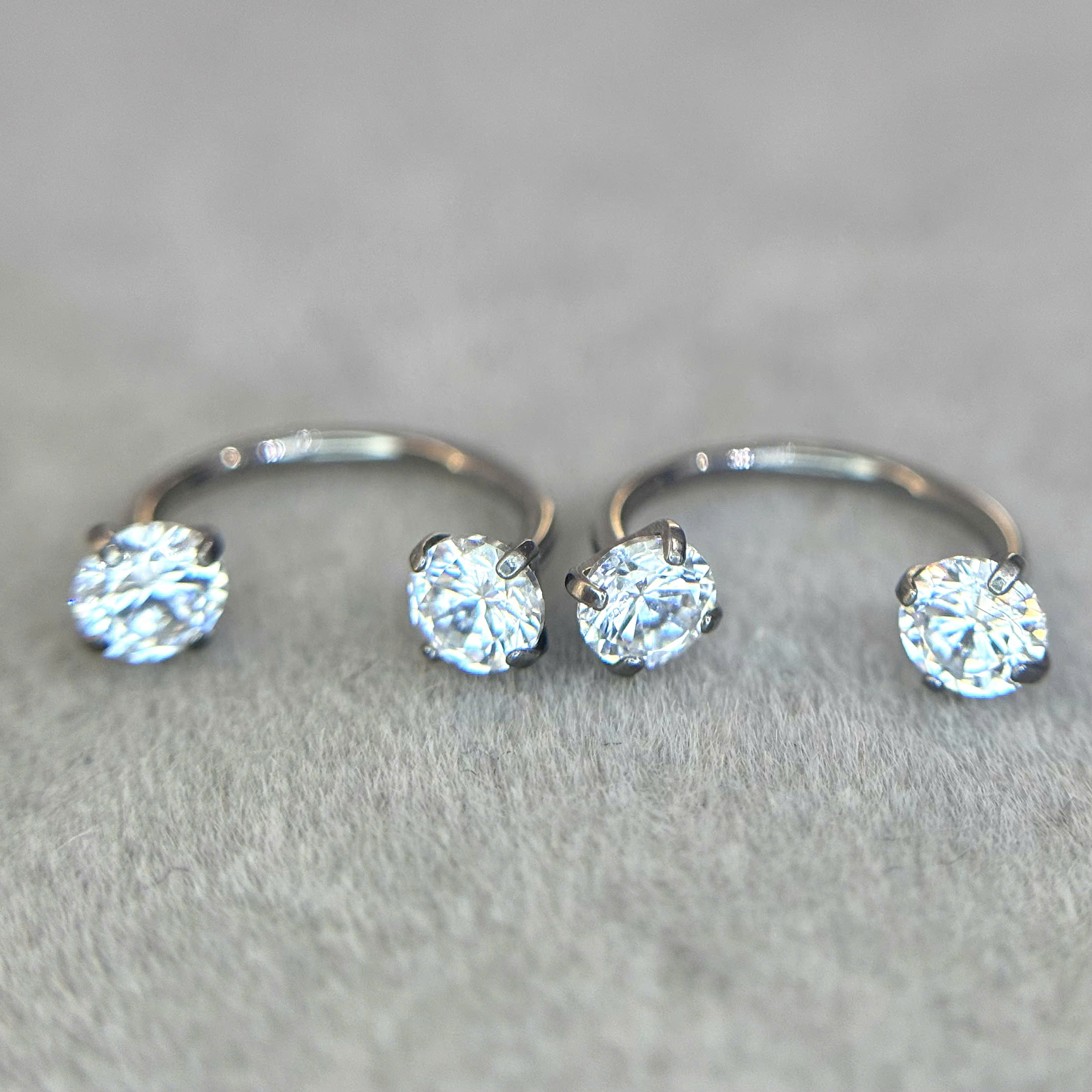 Septum titan trắng size 8 dày 1