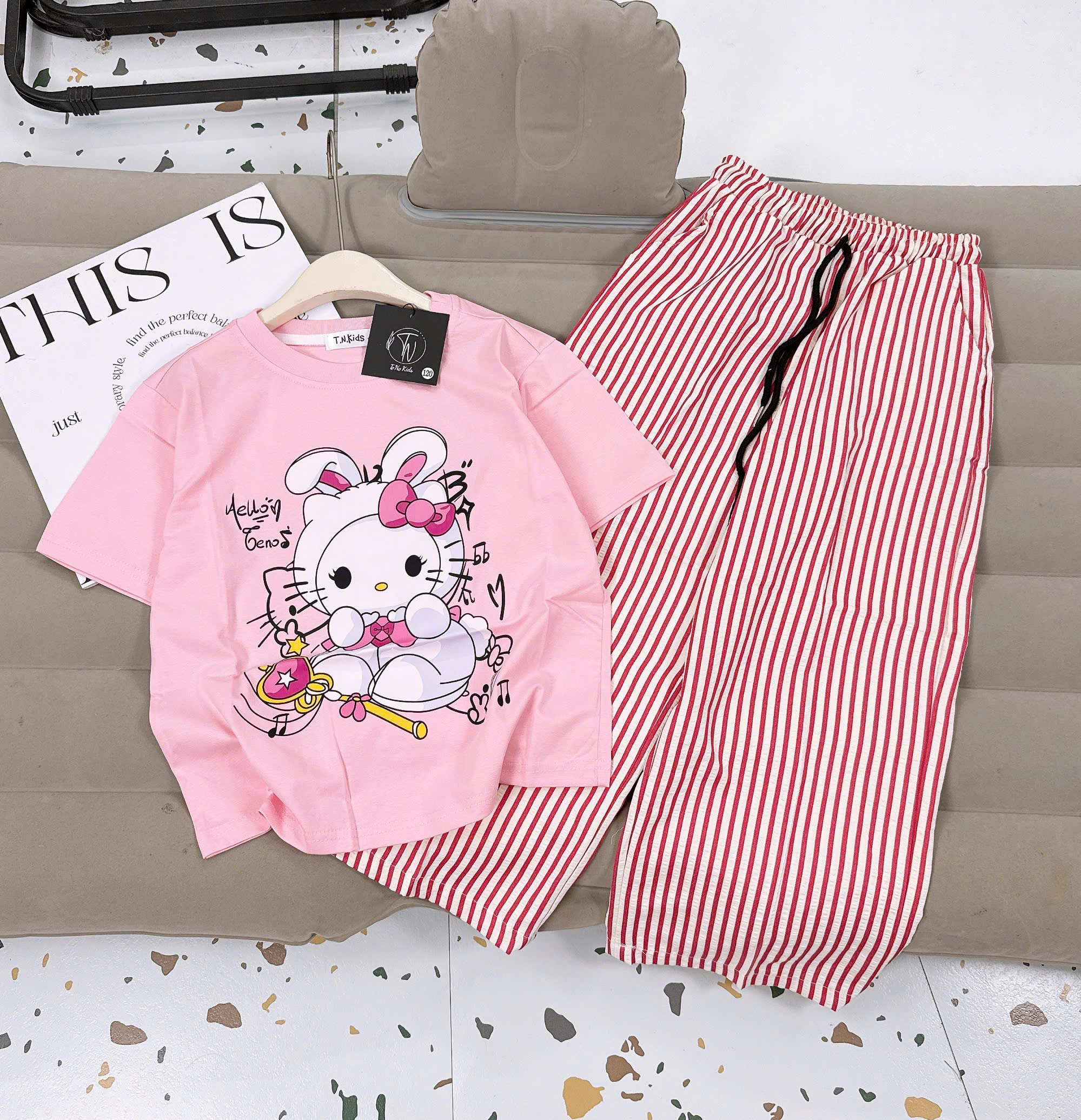 [M34] Sét kẻ mặt mèo tai thỏ