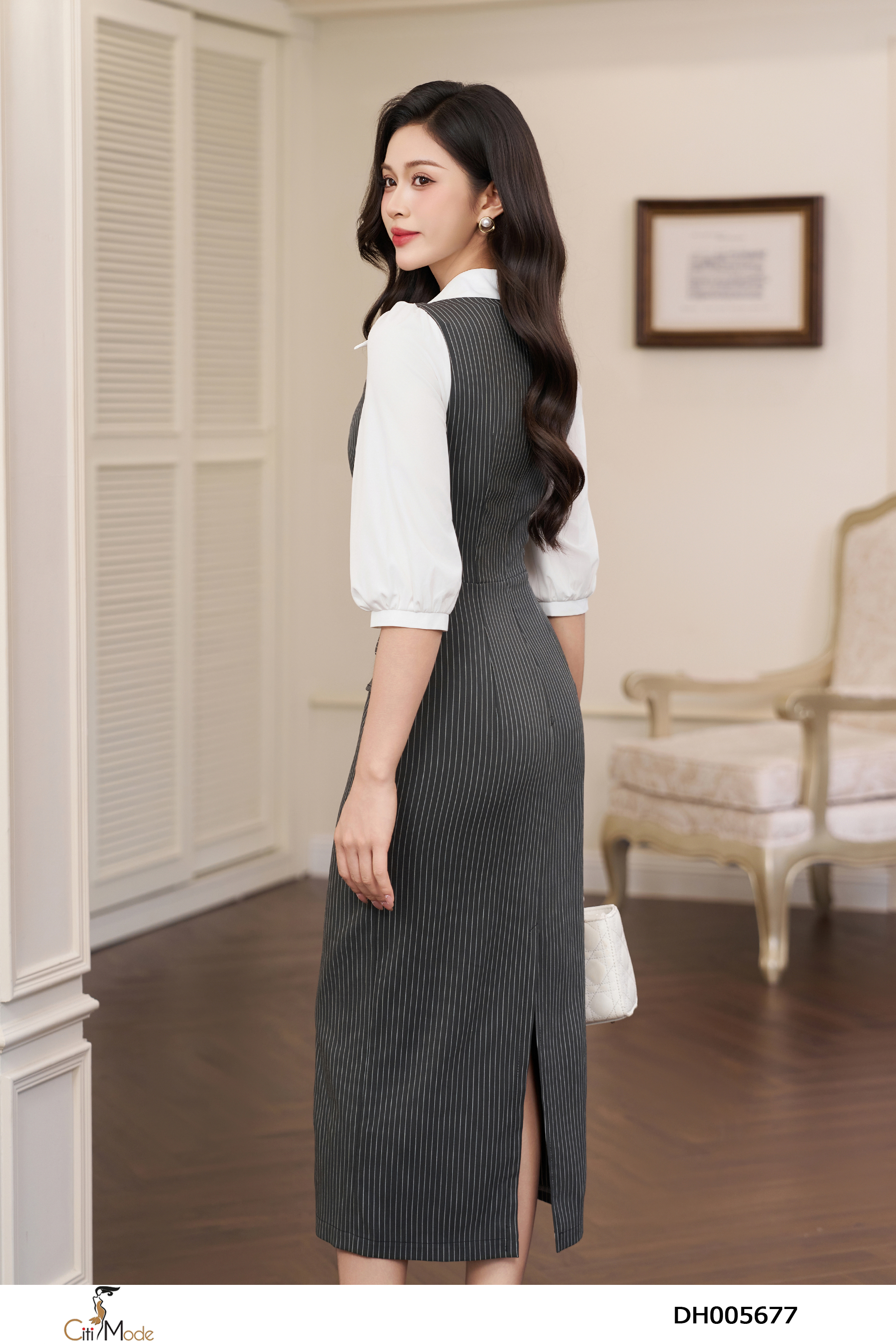 Đầm ôm kẻ ghi xám phối trắng cổ đức tay lỡ