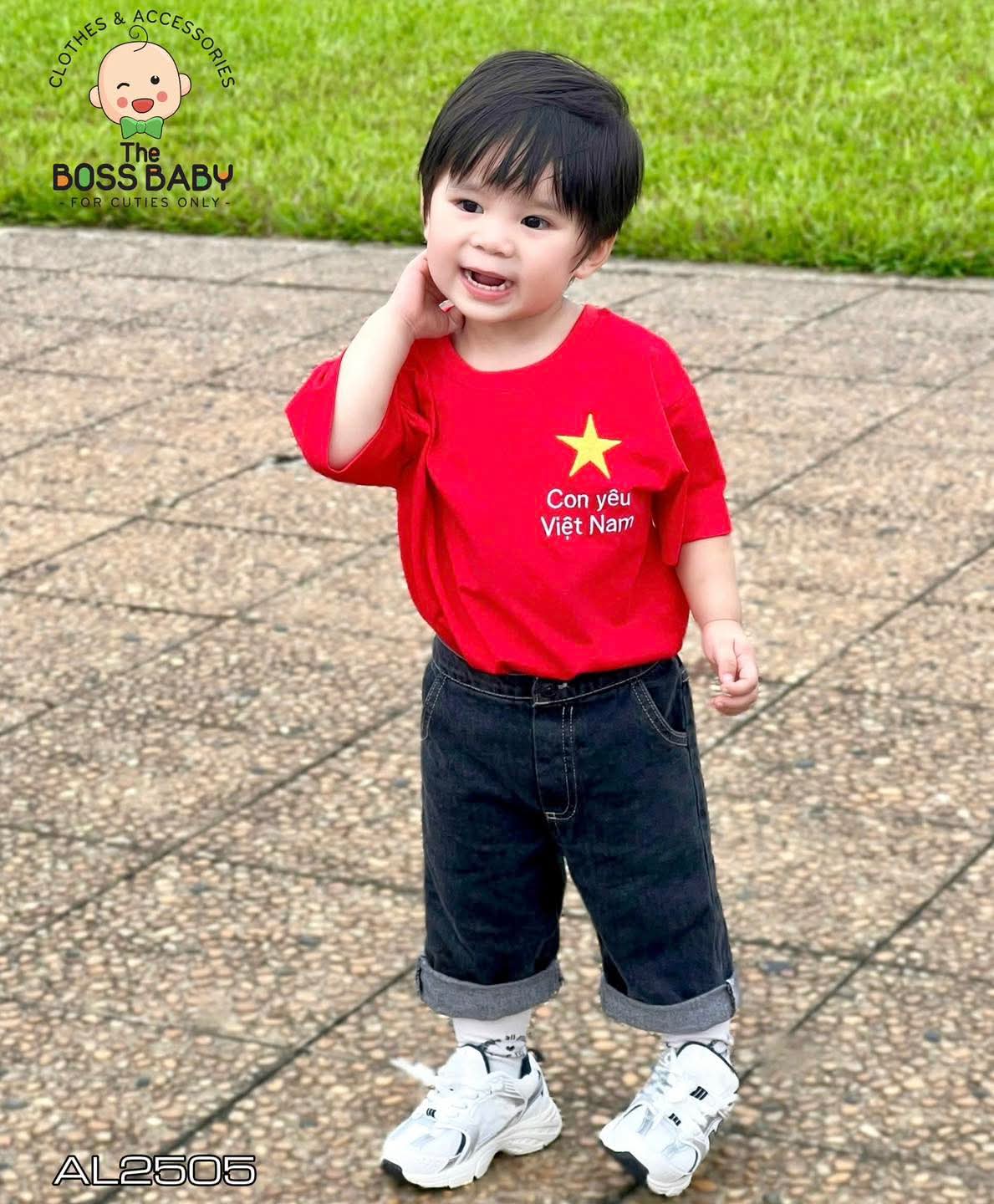 Áo cotton đỏ thêu sao vàng Yêu VN