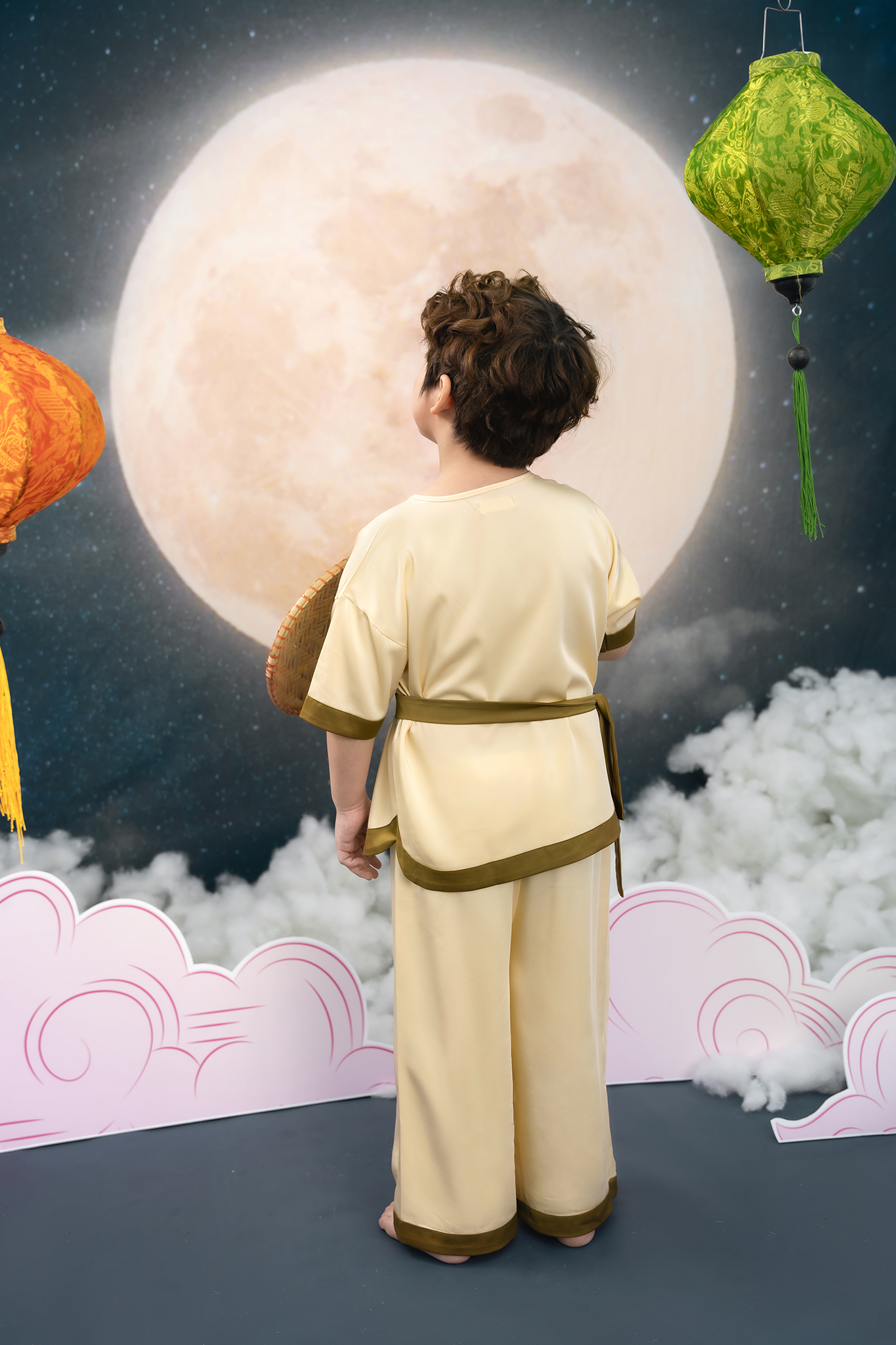 Set chú cuội áo cổ V có đai