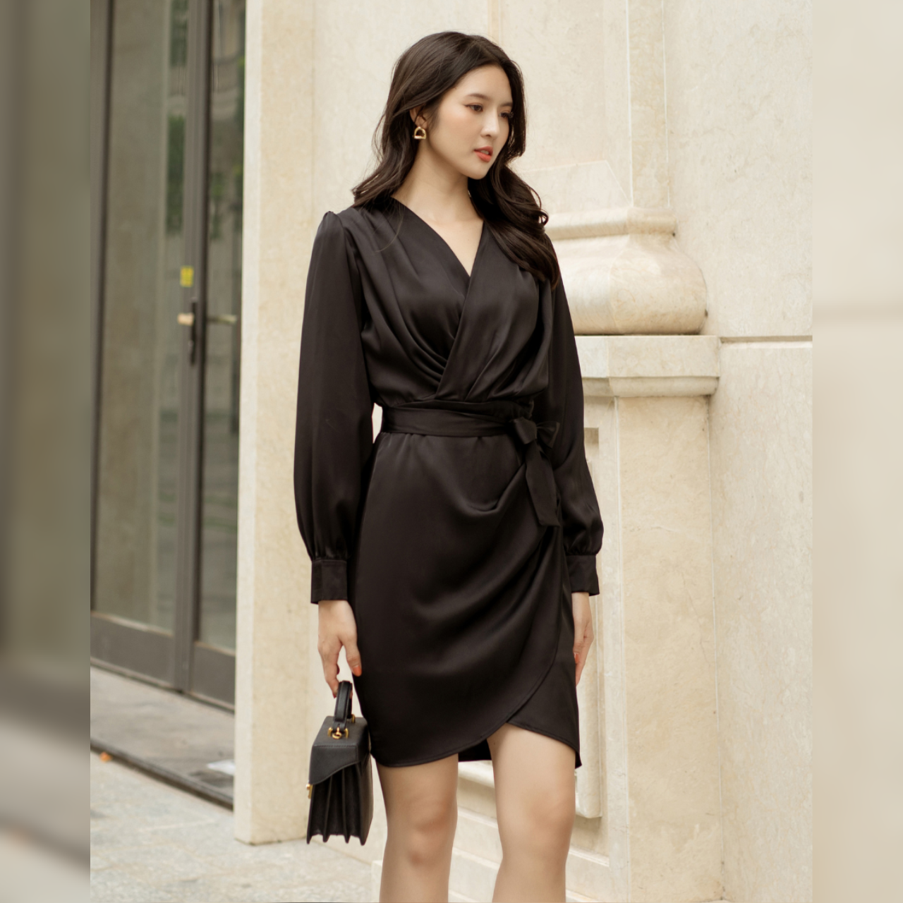 Jumpsuit giả váy tay dài cổ V xếp ly (kèm dây nơ)_thumbnail_5