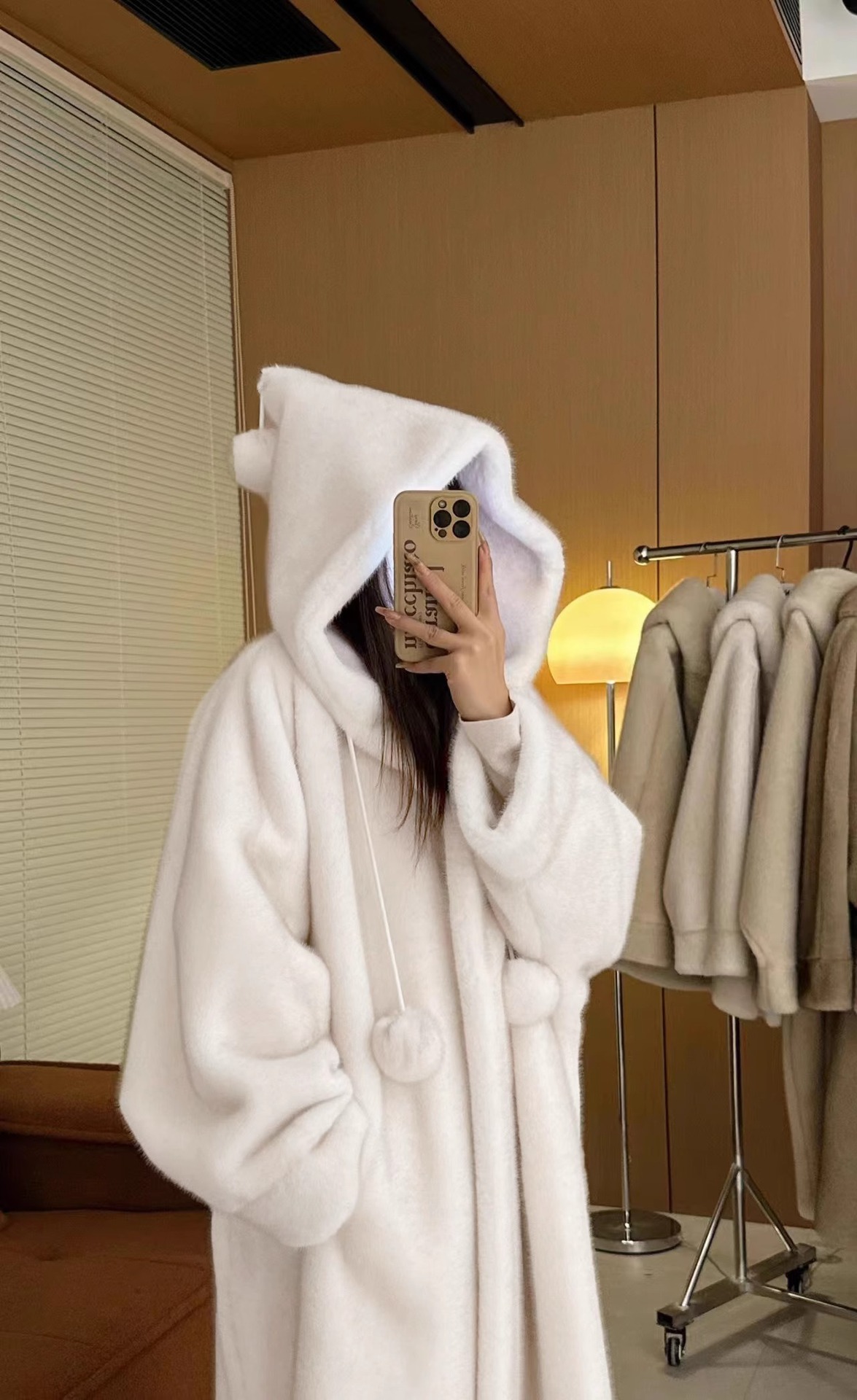 Áo Khoác Dài Lông Nhân Tạo PomPom_thumbnail_1