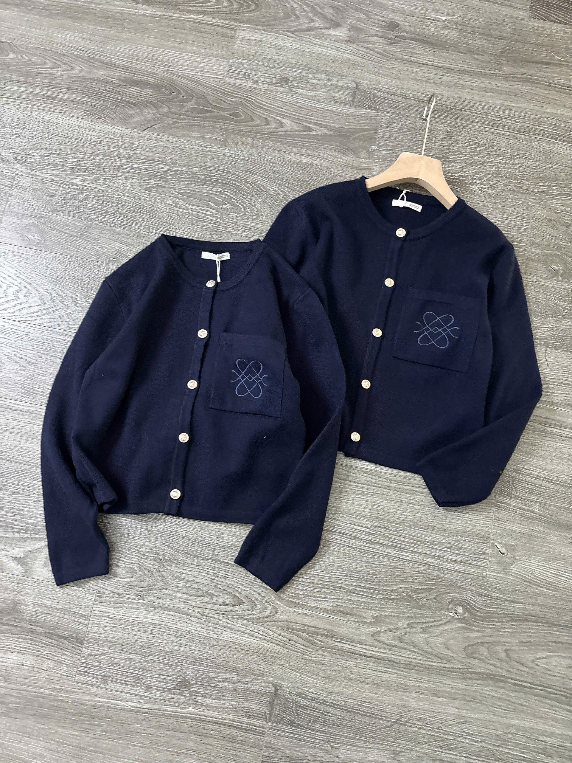 A832 ÁO DỆT KIM XANH_thumbnail_11