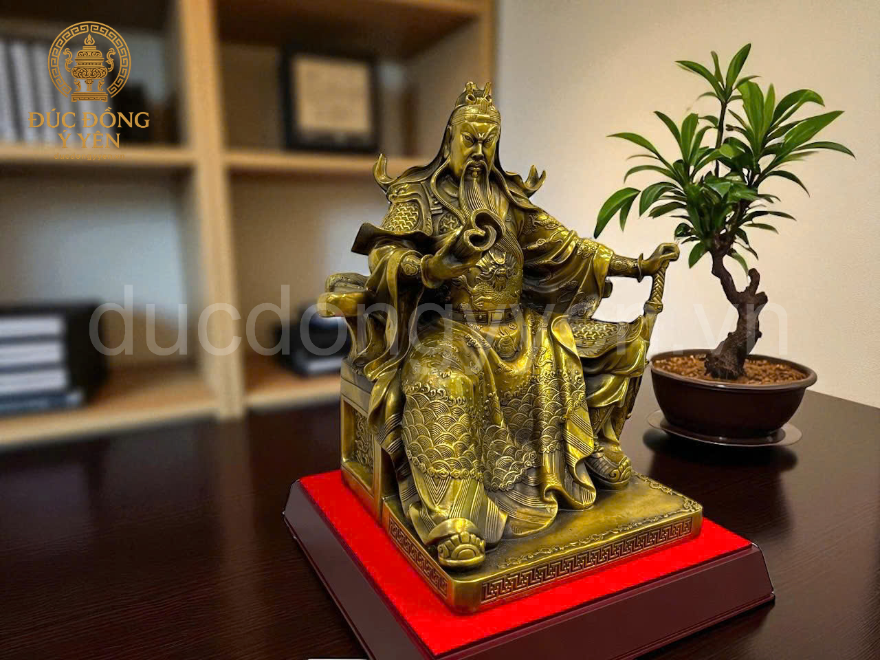 Tượng quan công ngồi đọc sách đúc đồng vàng _thumbnail_1