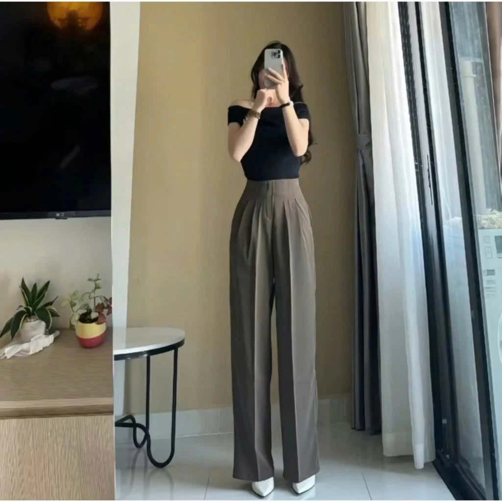 Quần suông cạp liền, khóa sườn vải gold nhật, có 2 túi