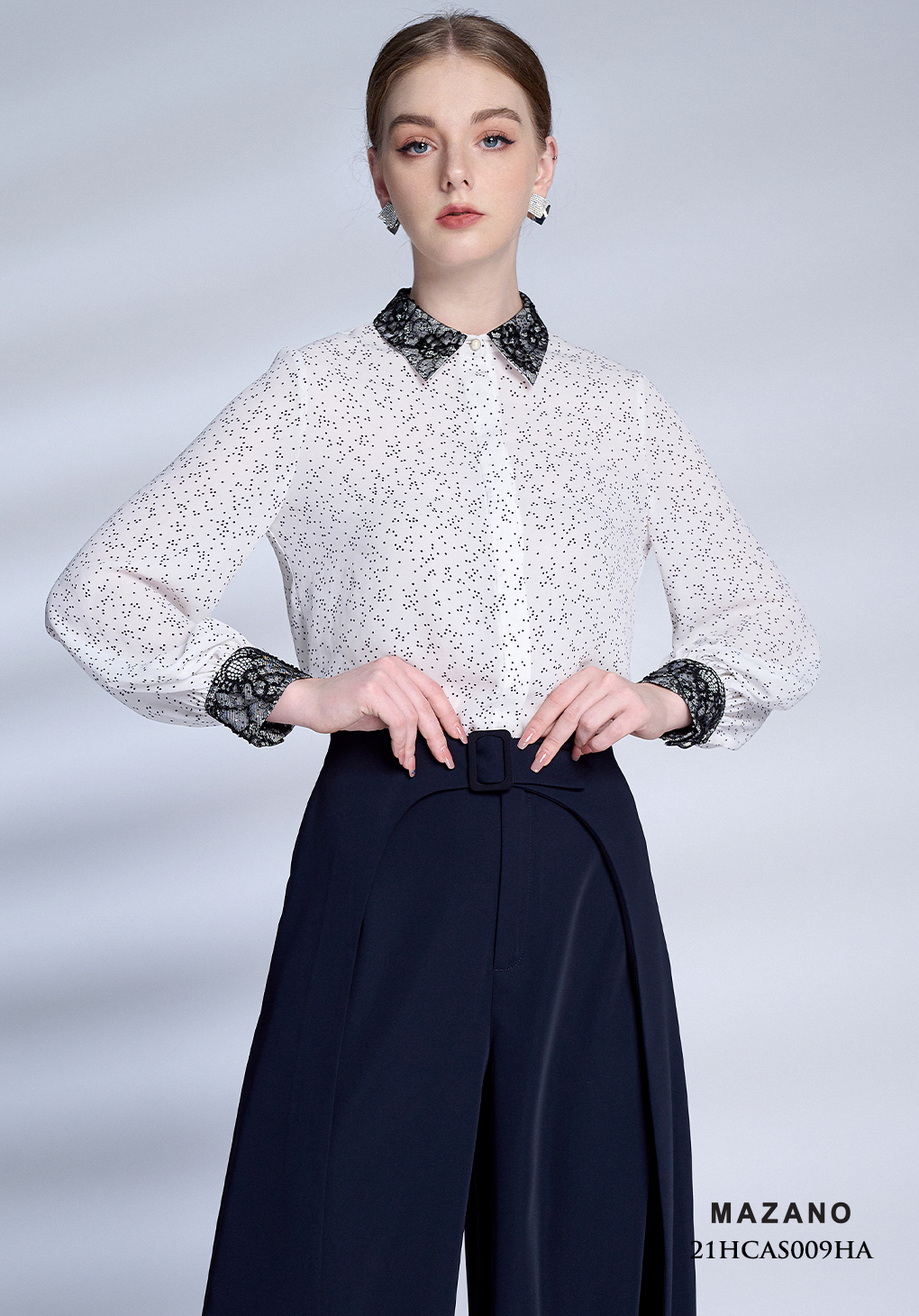 Áo sơ mi trắng chấm bi cổ ren_thumbnail_3